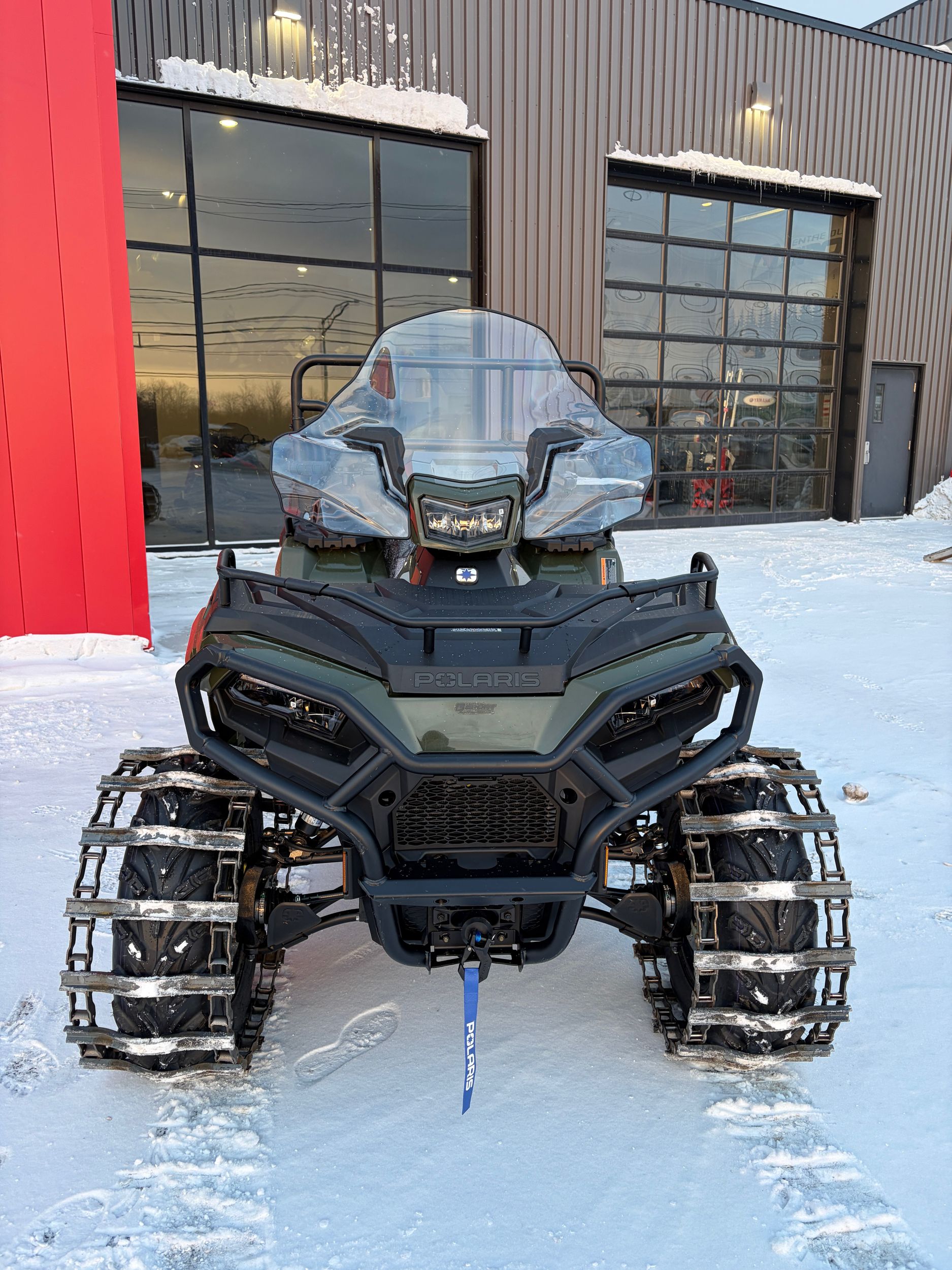 Polaris BIG BOSS 570 Chenille  4 saisons 2025