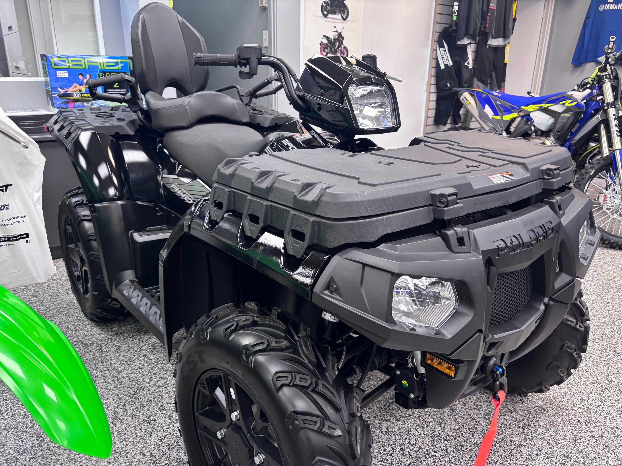 2024 Polaris Sportsman Touring 850 V.T.T USAGER JAMAIS UTILISER 1.6 KM