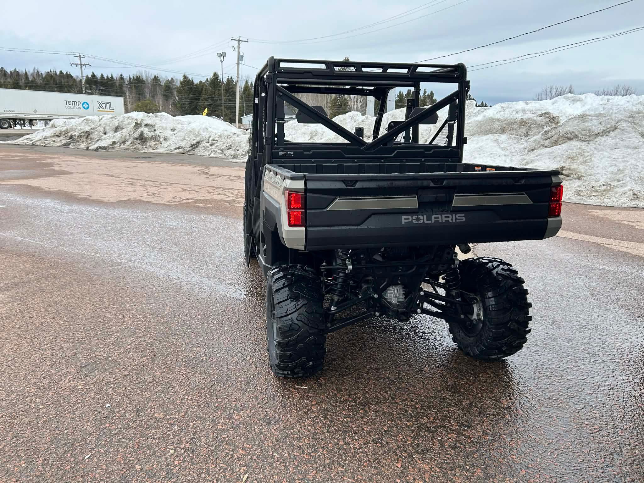 2024 Polaris RANGER CREW XP 1000 PREMIUM AUBAINE 8000$ EN RABAIS APPLIQUER