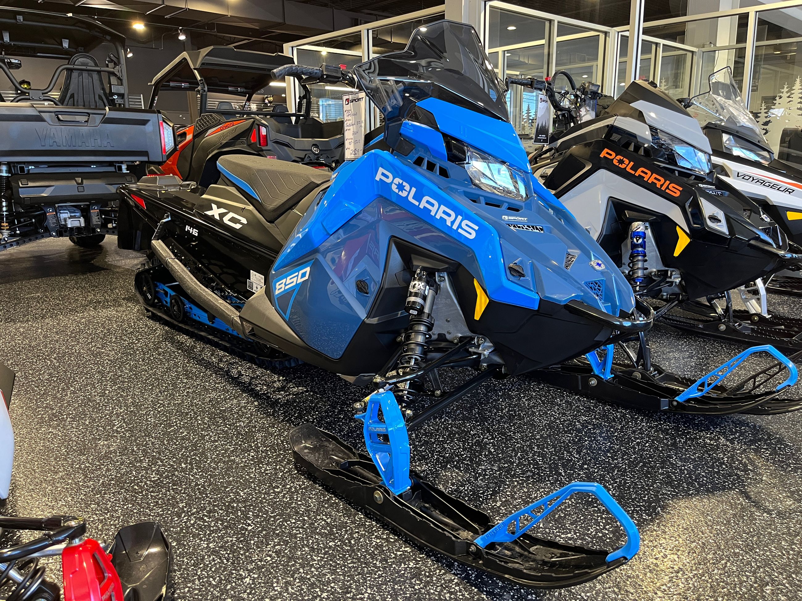 Centre du sport Lac-St-Jean à Alma | Snowmobile Polaris in our New 