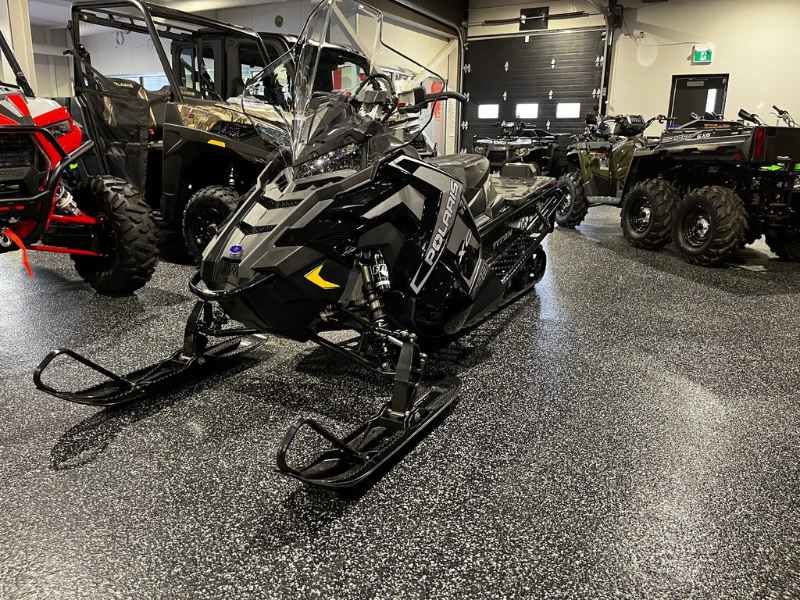 Polaris TITAN XC 800 1.8  2022