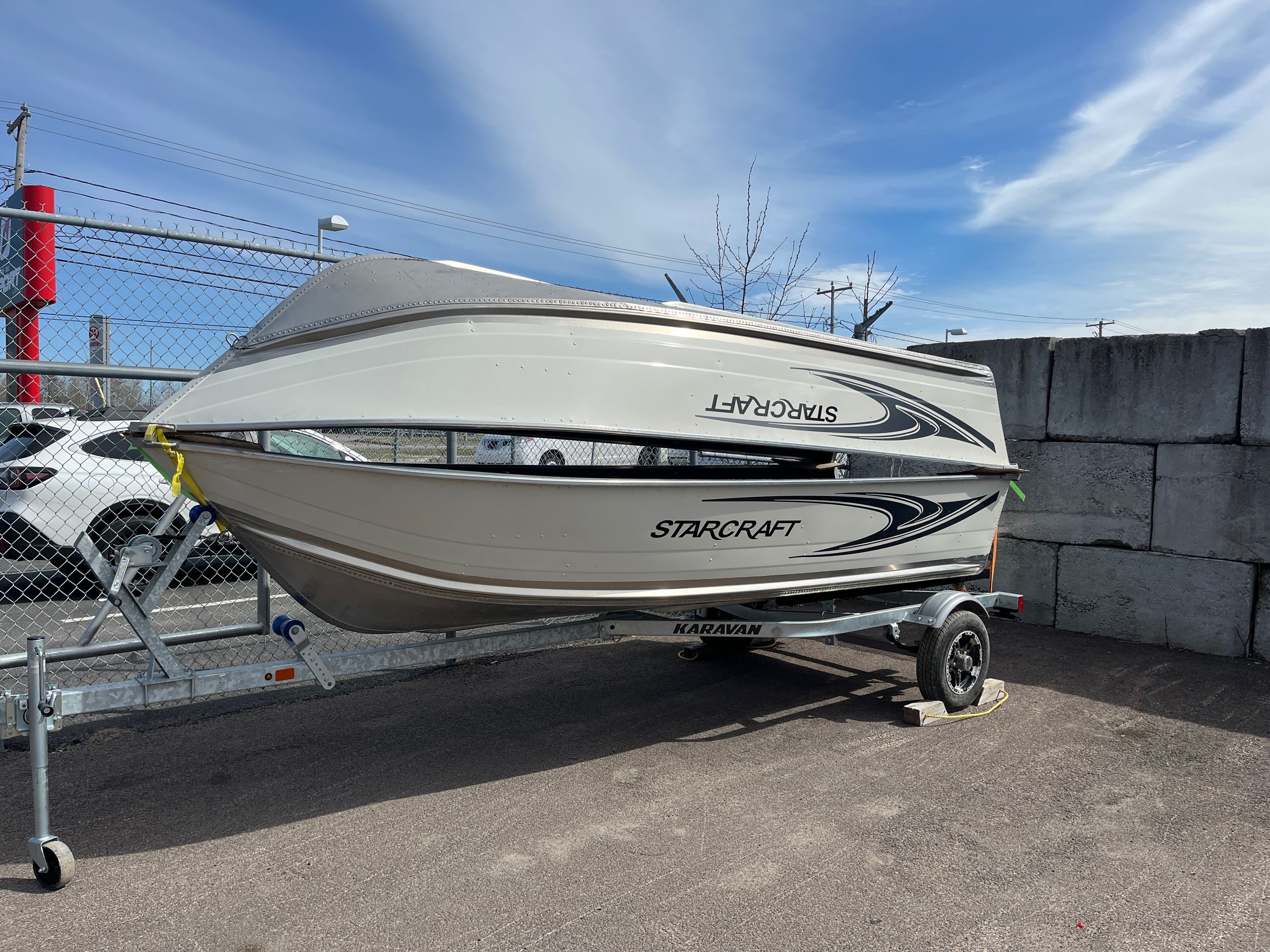 Starcraft ALASKAN 15 TS DLX SP Transom long et court 2023