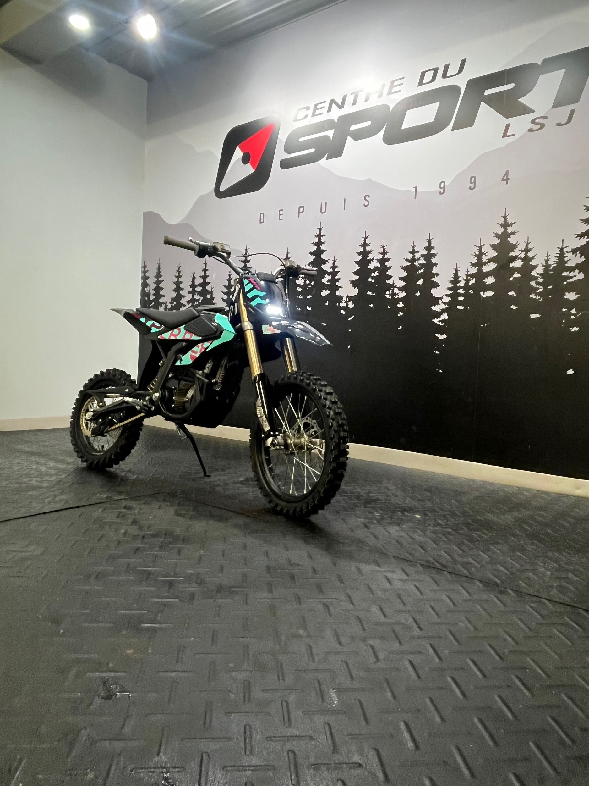 Surron Hyper Bee  2025