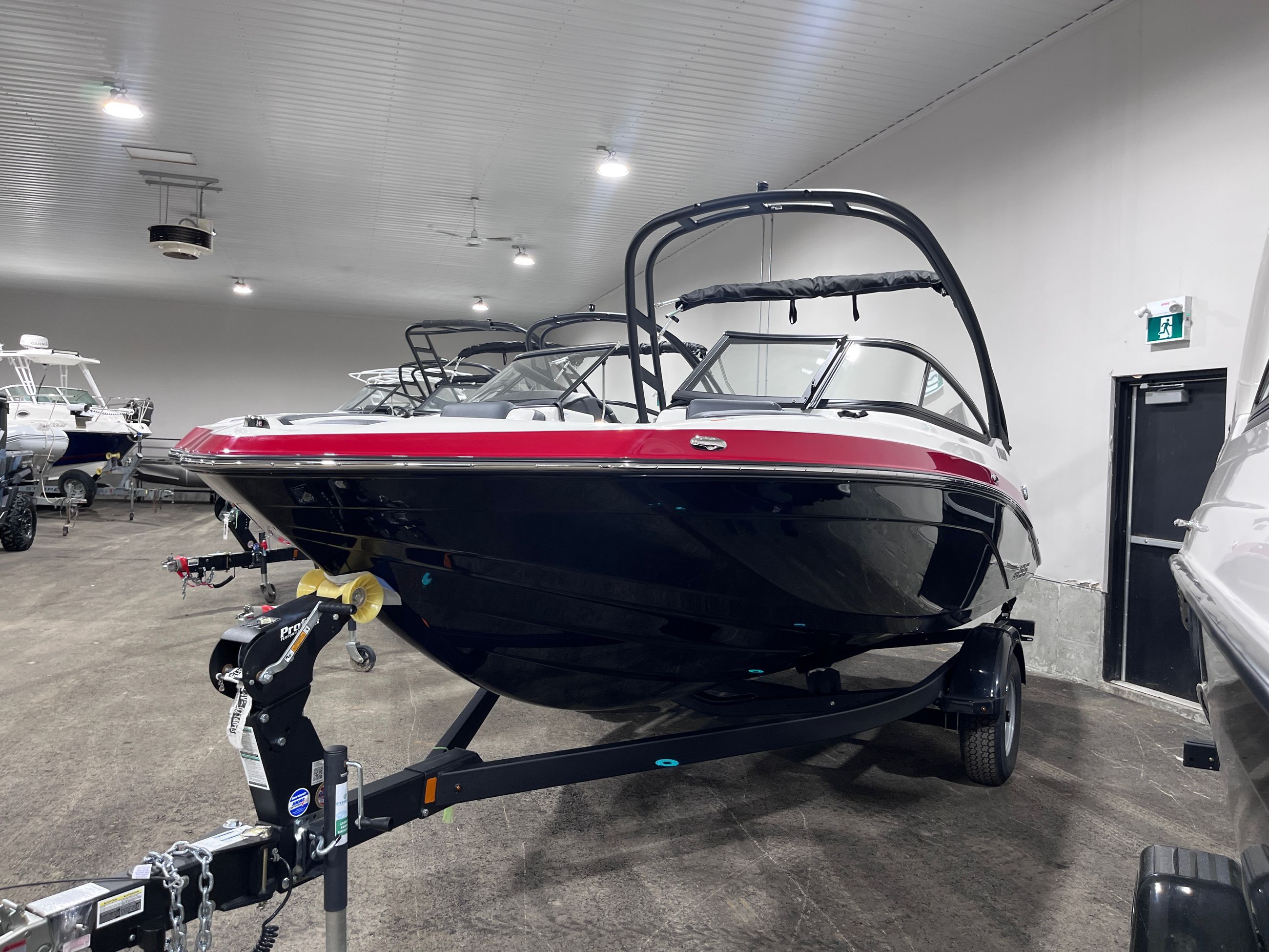2025 Yamaha AR195