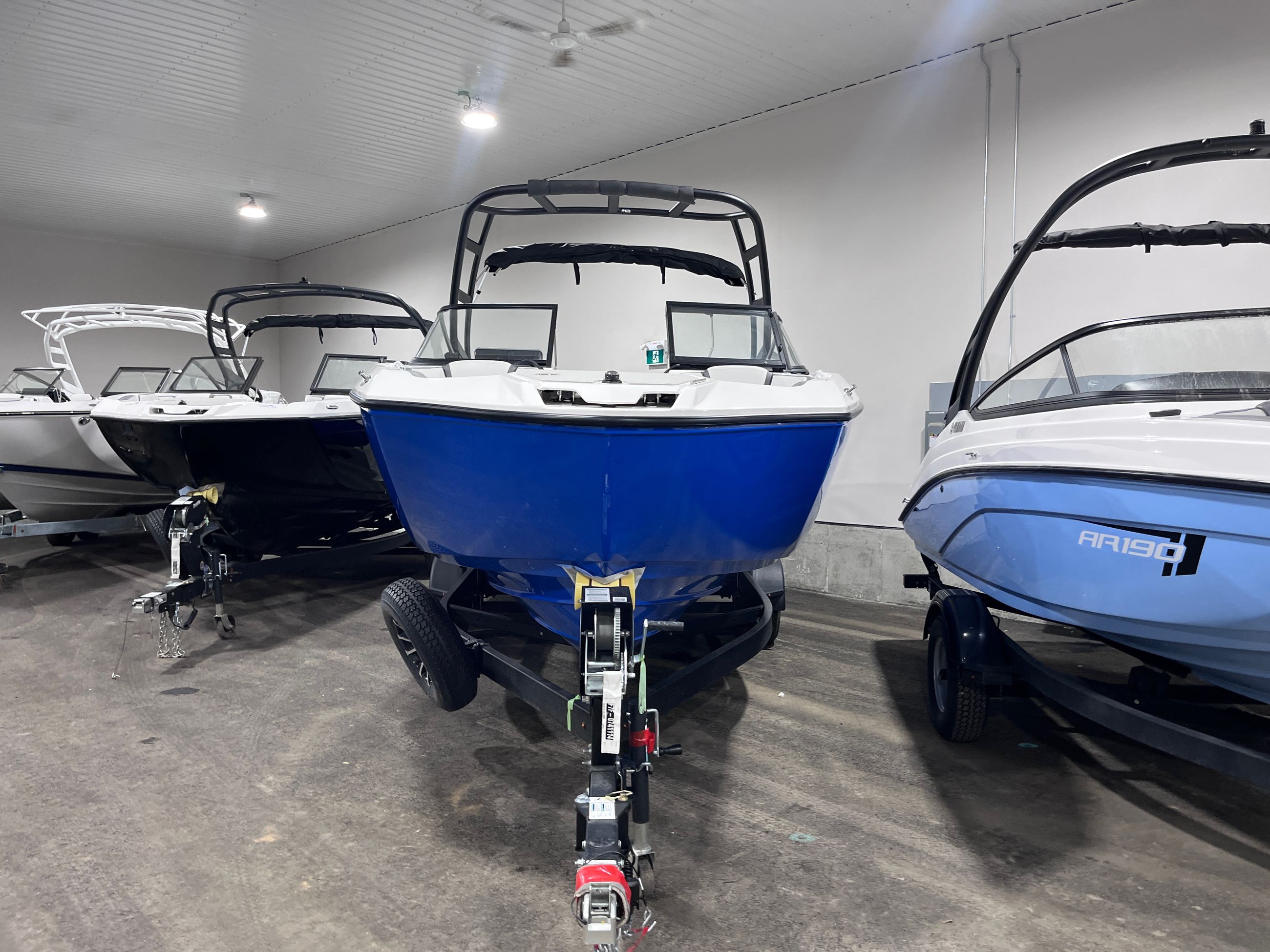 2025 Yamaha AR250