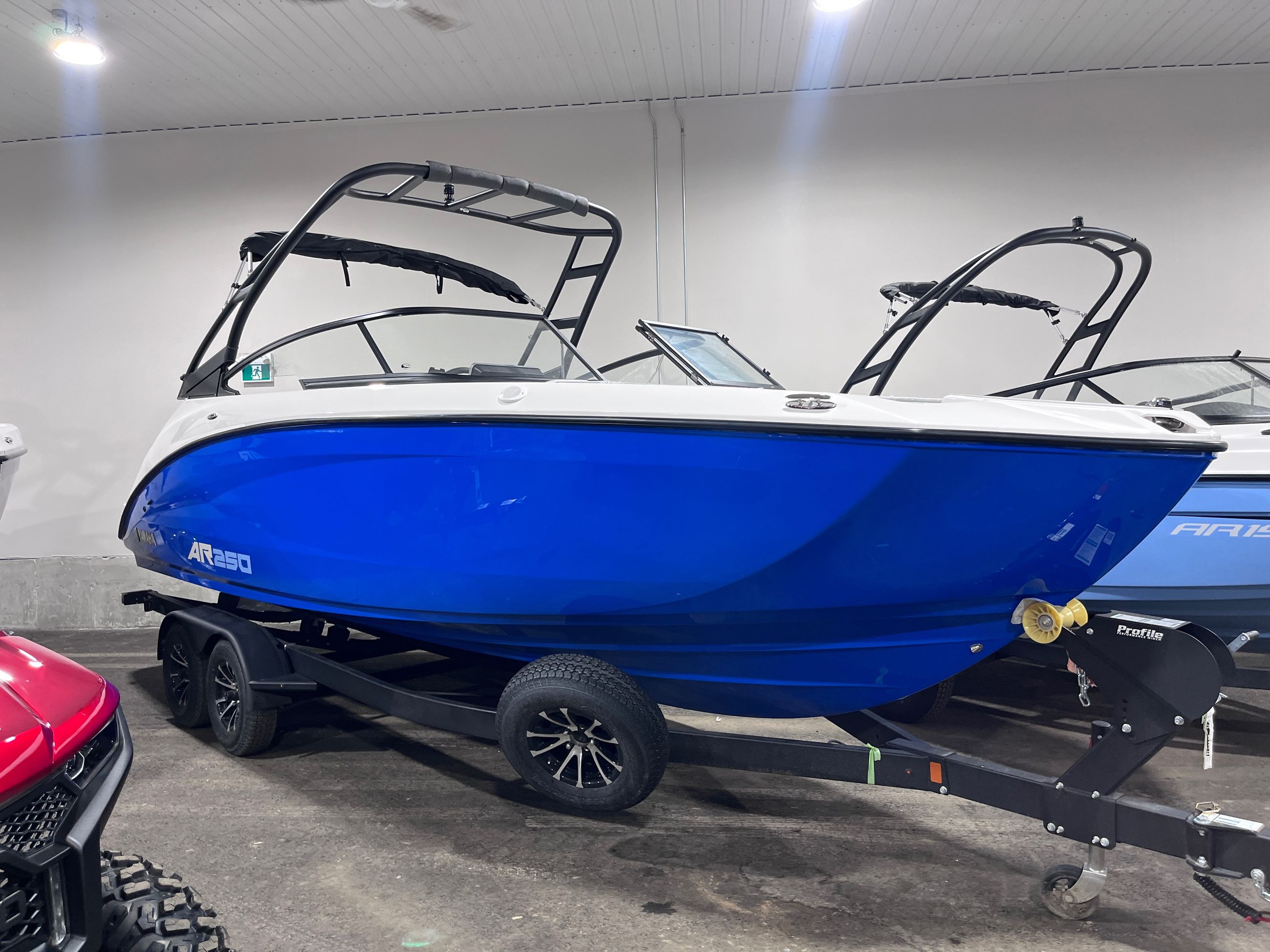 2025 Yamaha AR250