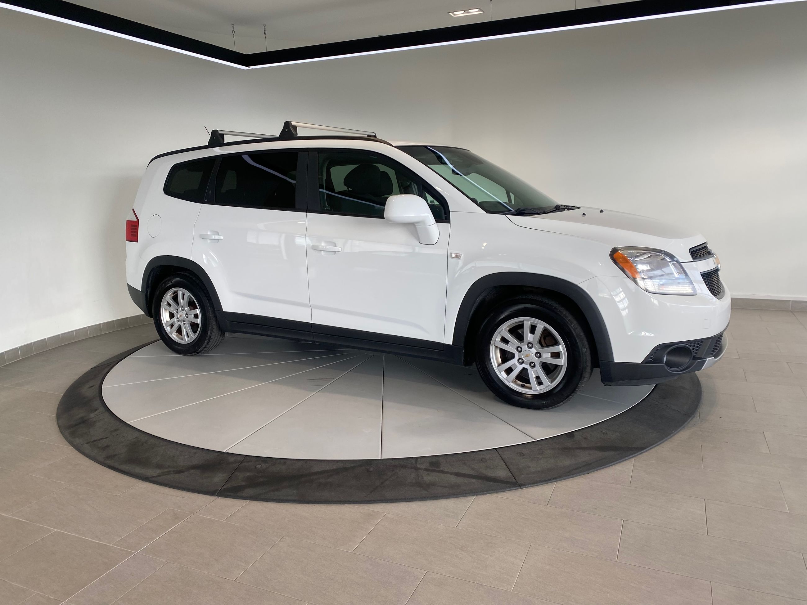Chevrolet Orlando 2LT + A/C + 7 PASSAGERS + PAS CHER + WOW ++ 2012