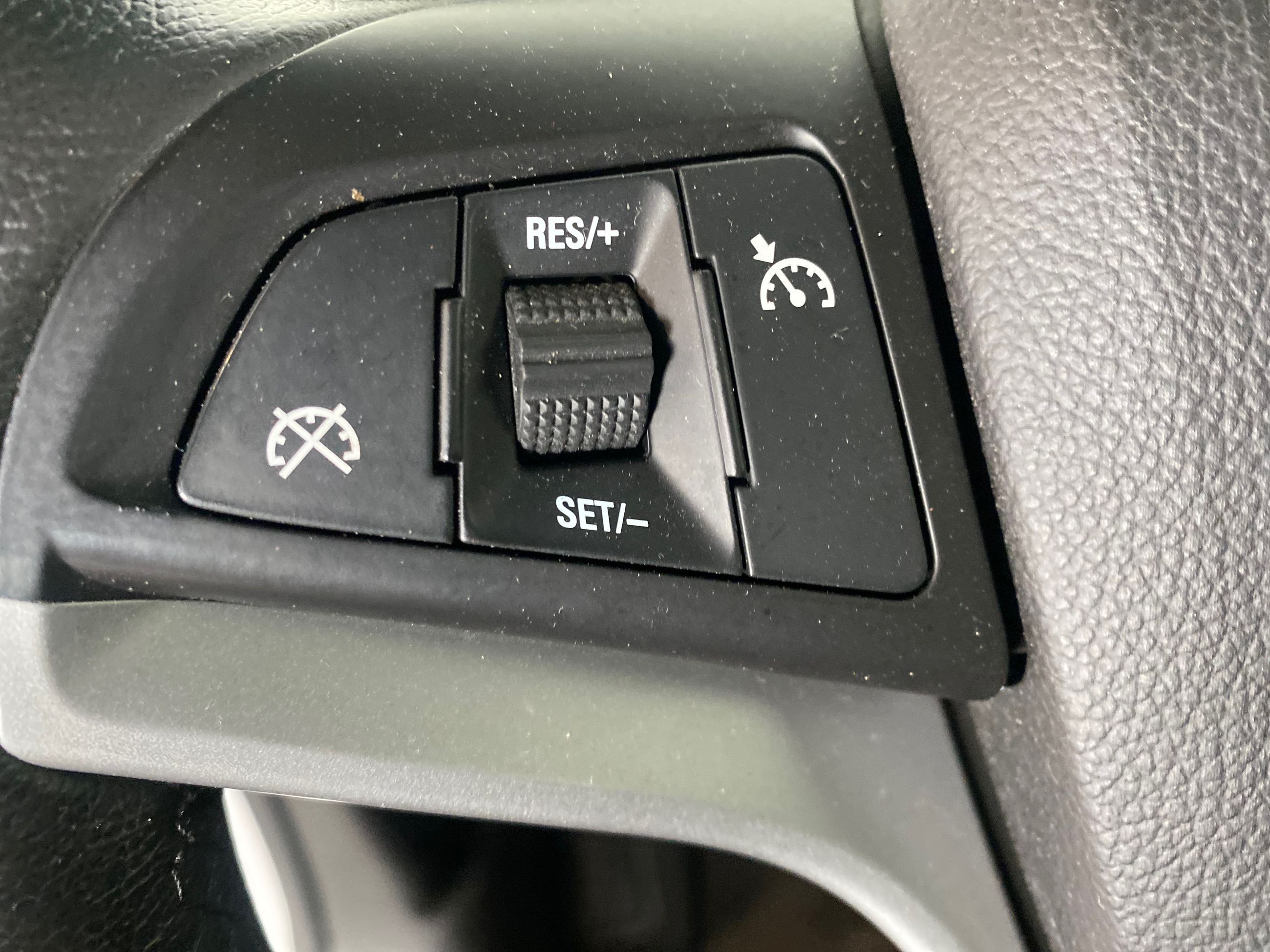 Chevrolet Orlando 2LT + A/C + 7 PASSAGERS + PAS CHER + WOW ++ 2012