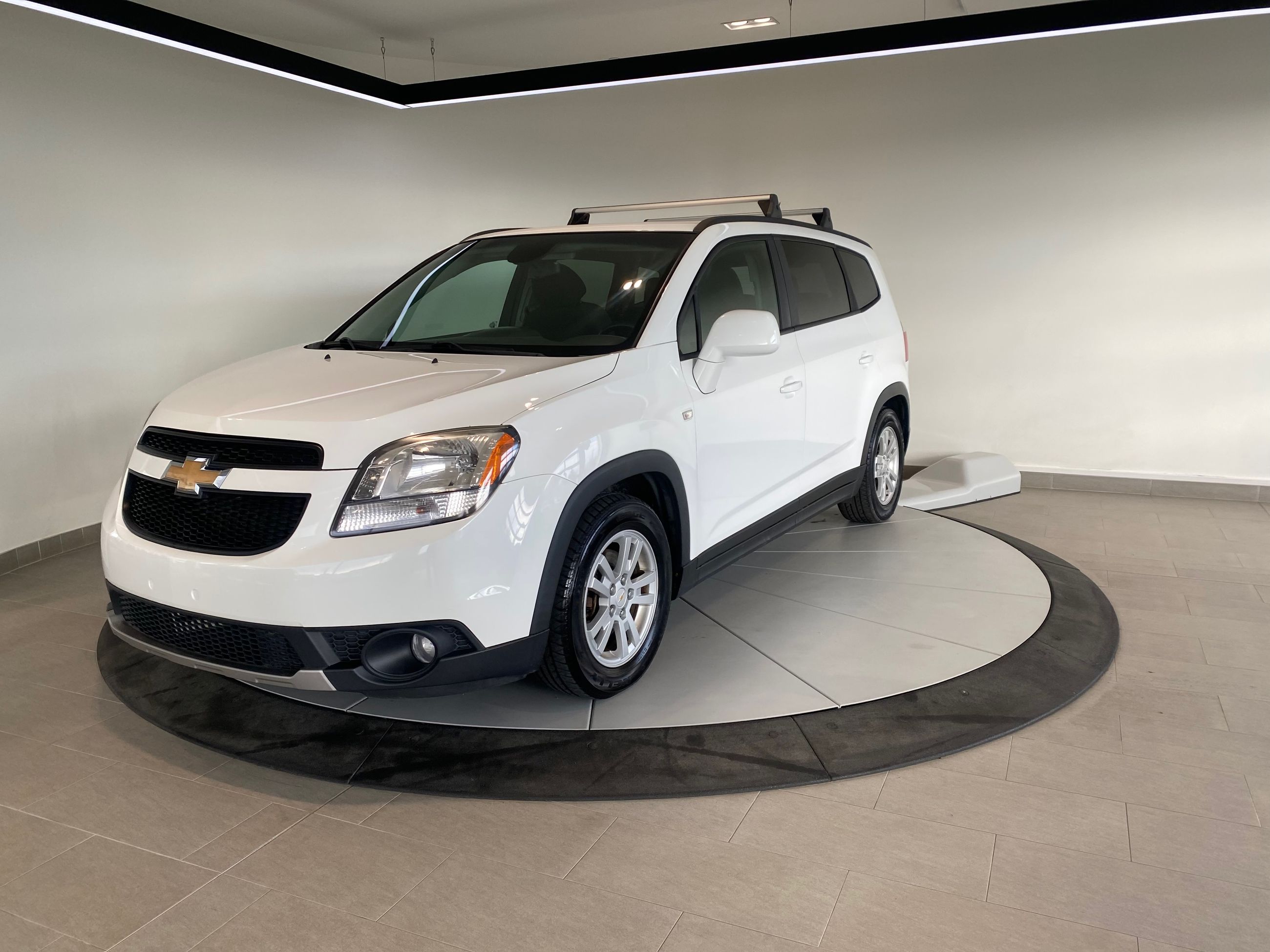 Chevrolet Orlando 2LT + A/C + 7 PASSAGERS + PAS CHER + WOW ++ 2012