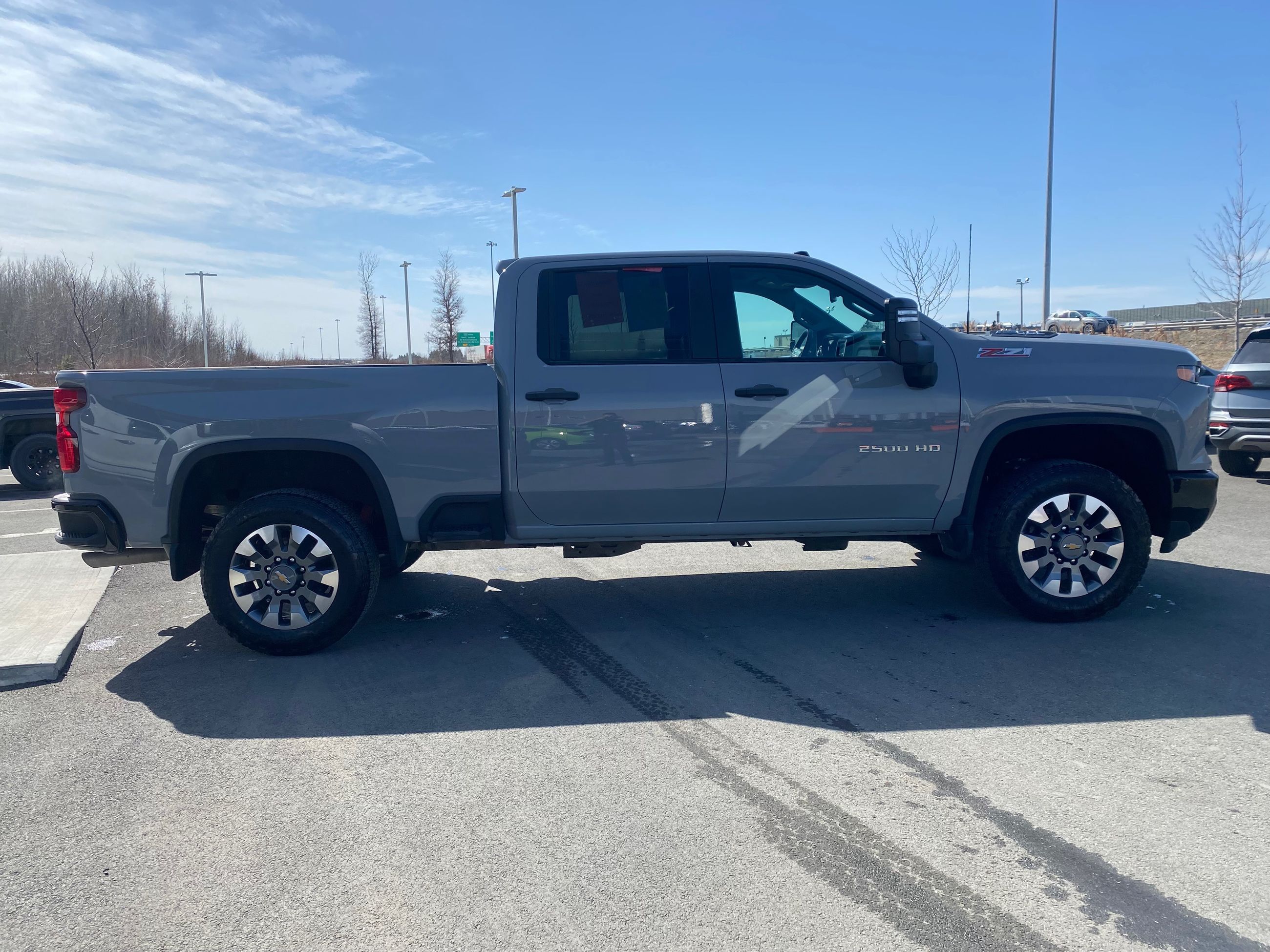 2024 Chevrolet Silverado 2500HD Custom + Z71 + CARPLAY + 3.73 + RARE +++