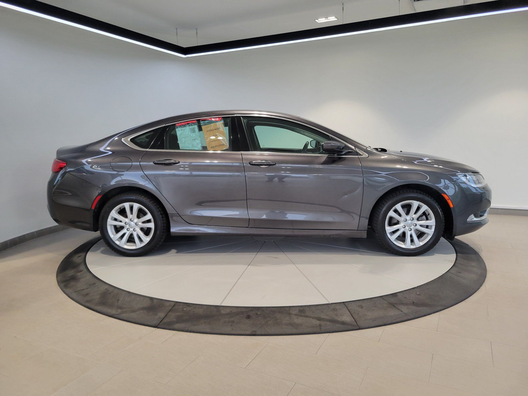 Chrysler 200 Limited + A/C + BLUETOOTH + BAS KM + WOW 2016