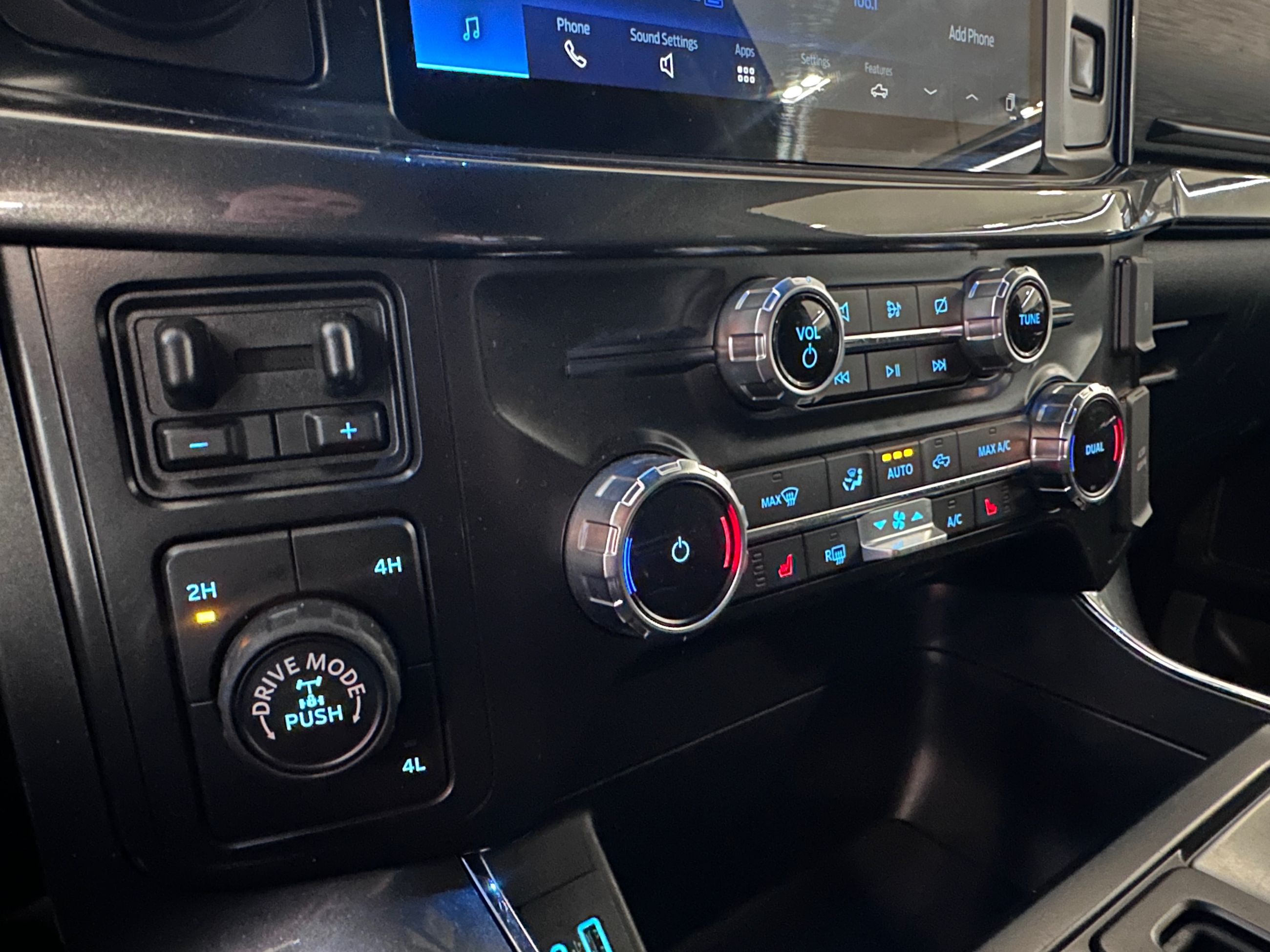 2022 Ford F-150 SPORT + FX4 + V8 + CREW + 3.73 + TOW PACK + WOW ++