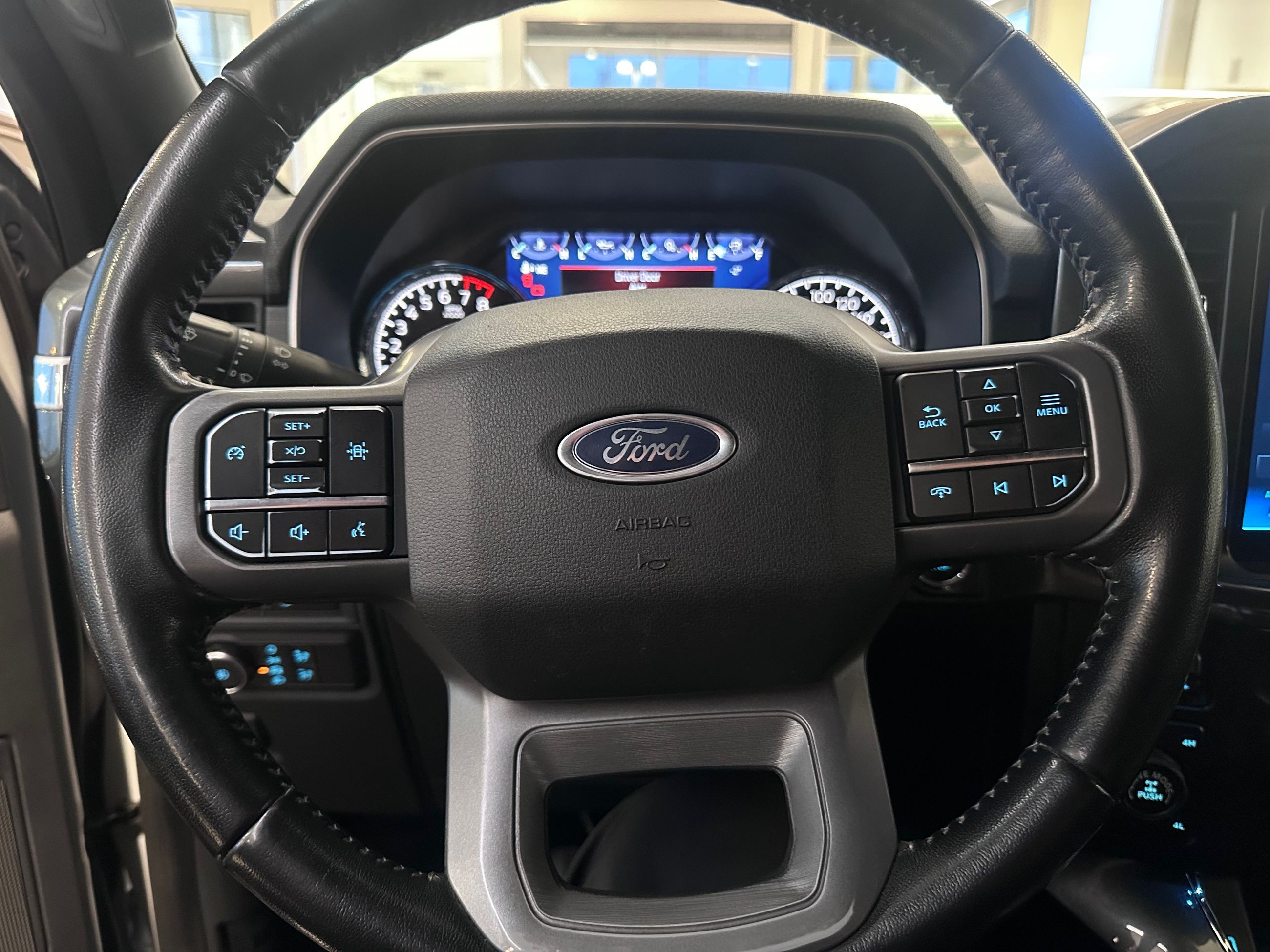 2022 Ford F-150 SPORT + FX4 + V8 + CREW + 3.73 + TOW PACK + WOW ++