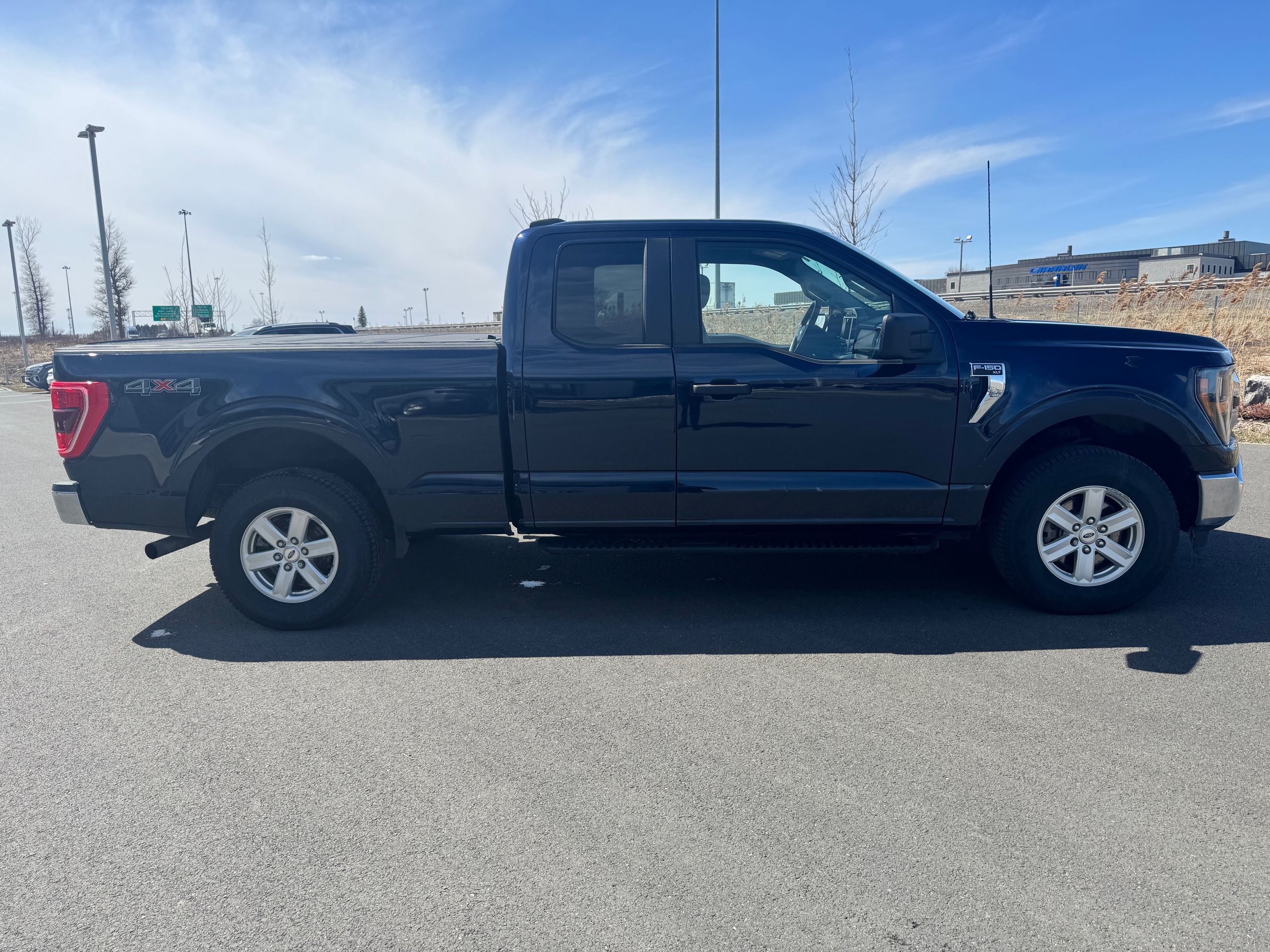 2023 Ford F-150 XLT + 3.5 L + MARCHE PIEDS + A/C + PAS CHER  + WOW
