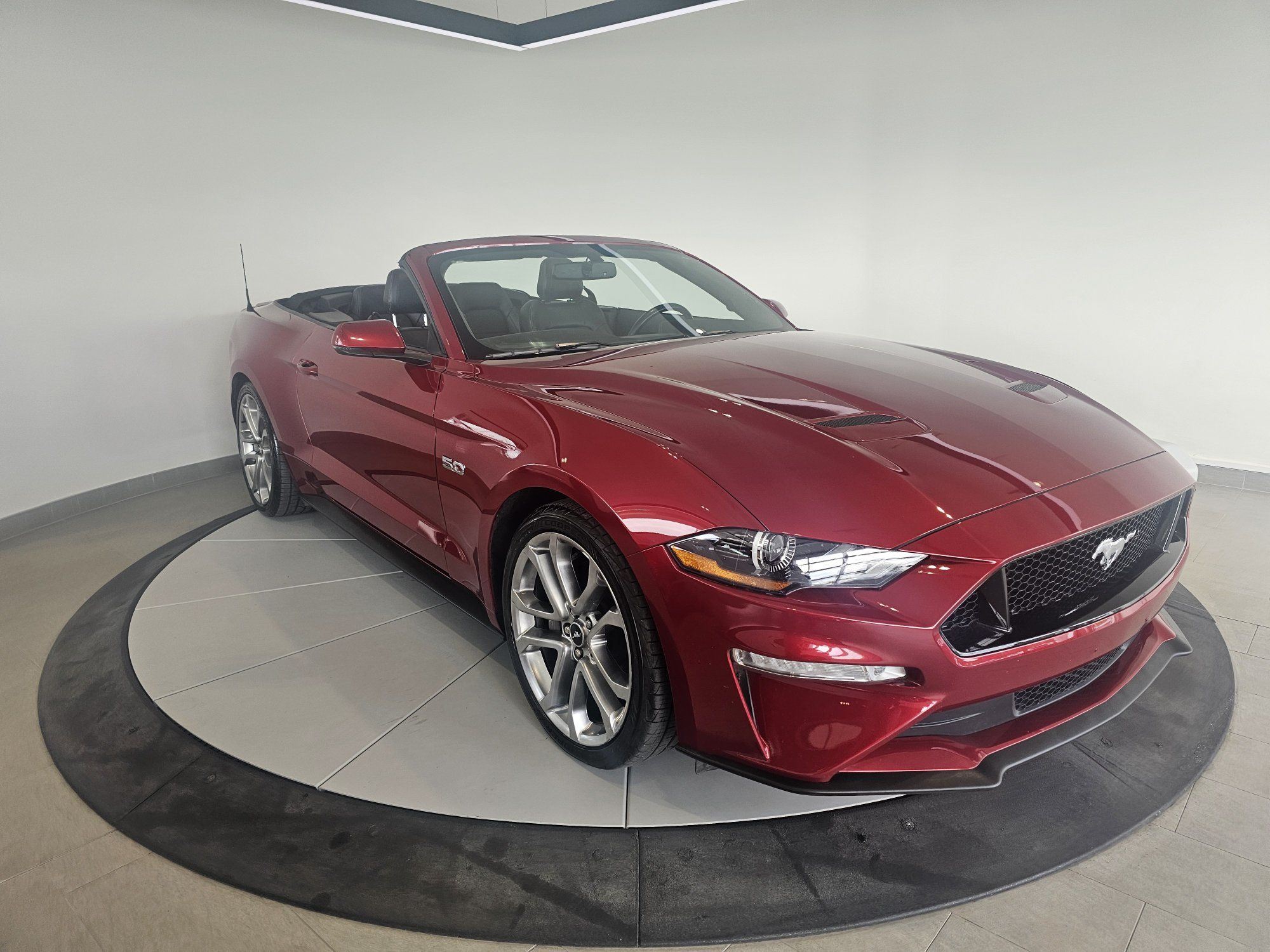 Ford Mustang GT Premium + CUIR + CARPLAY + CONVERTIBLE + WOW!++ 2019