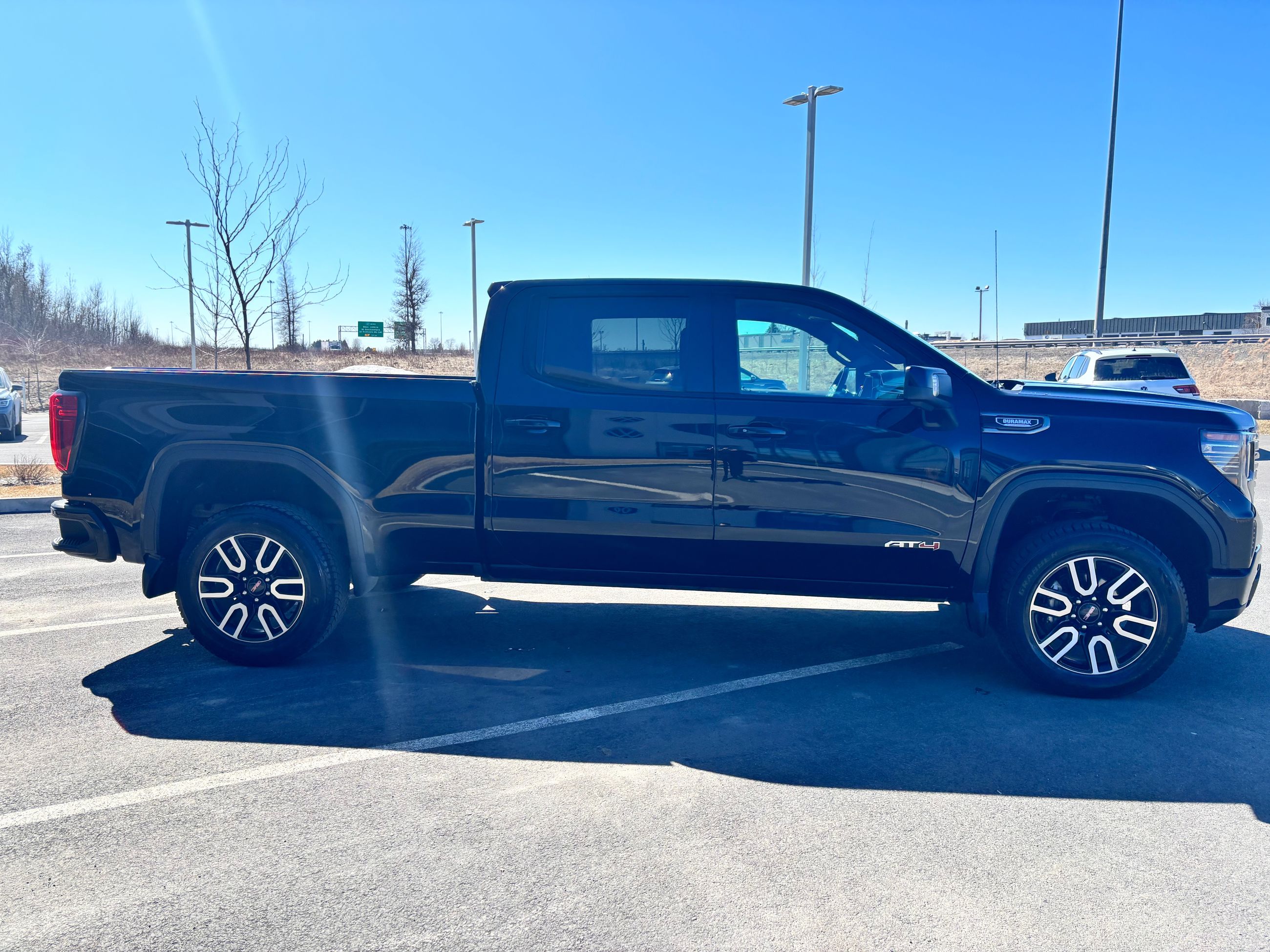 2022 GMC Sierra 1500 AT4 + VISION HD + 20″ + 3.23 +  CREW + DIESEL +
