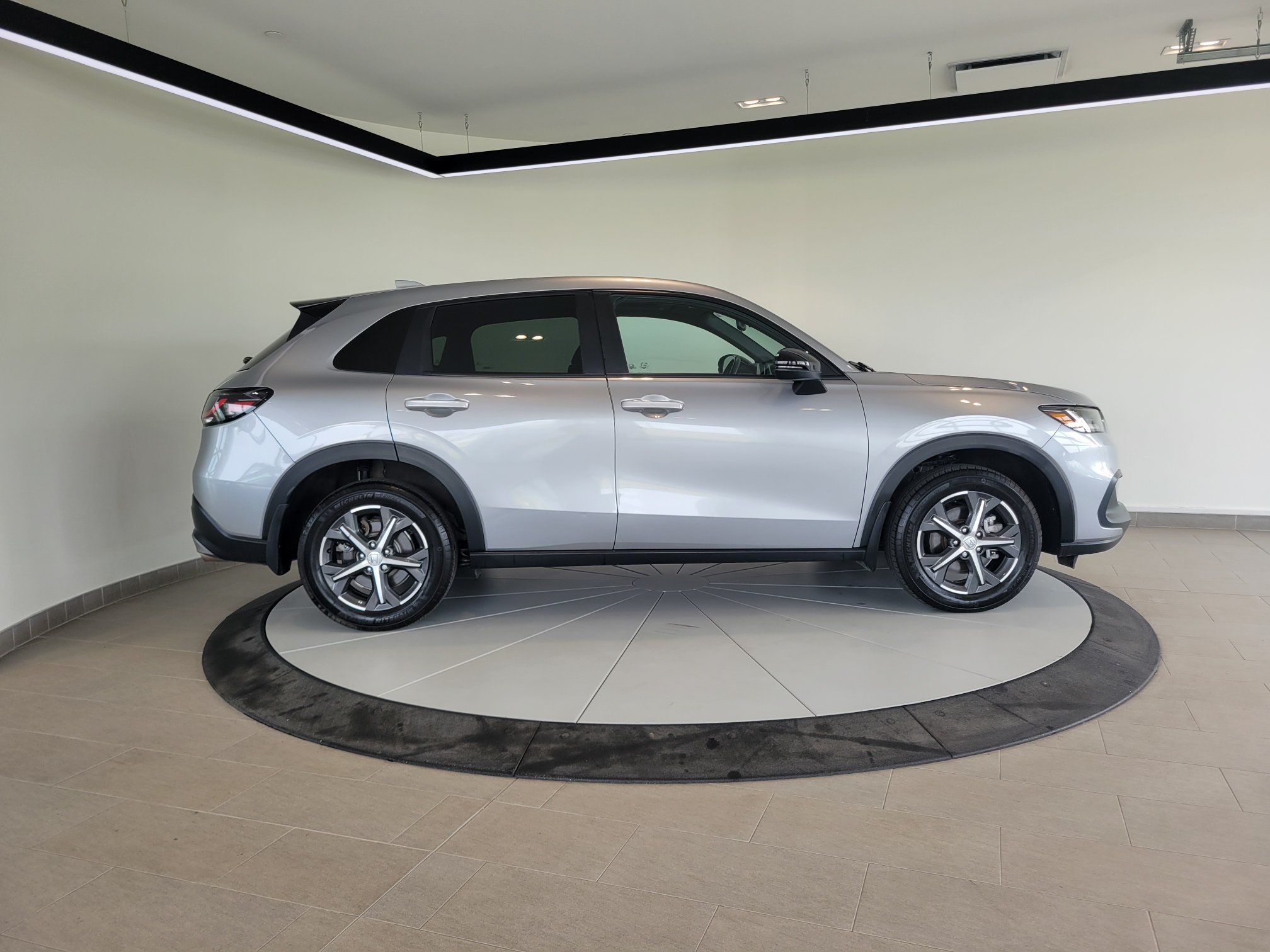 Honda HR-V Sport + BAS KM + A/C + CARPLAY + WOW! +++ 2023