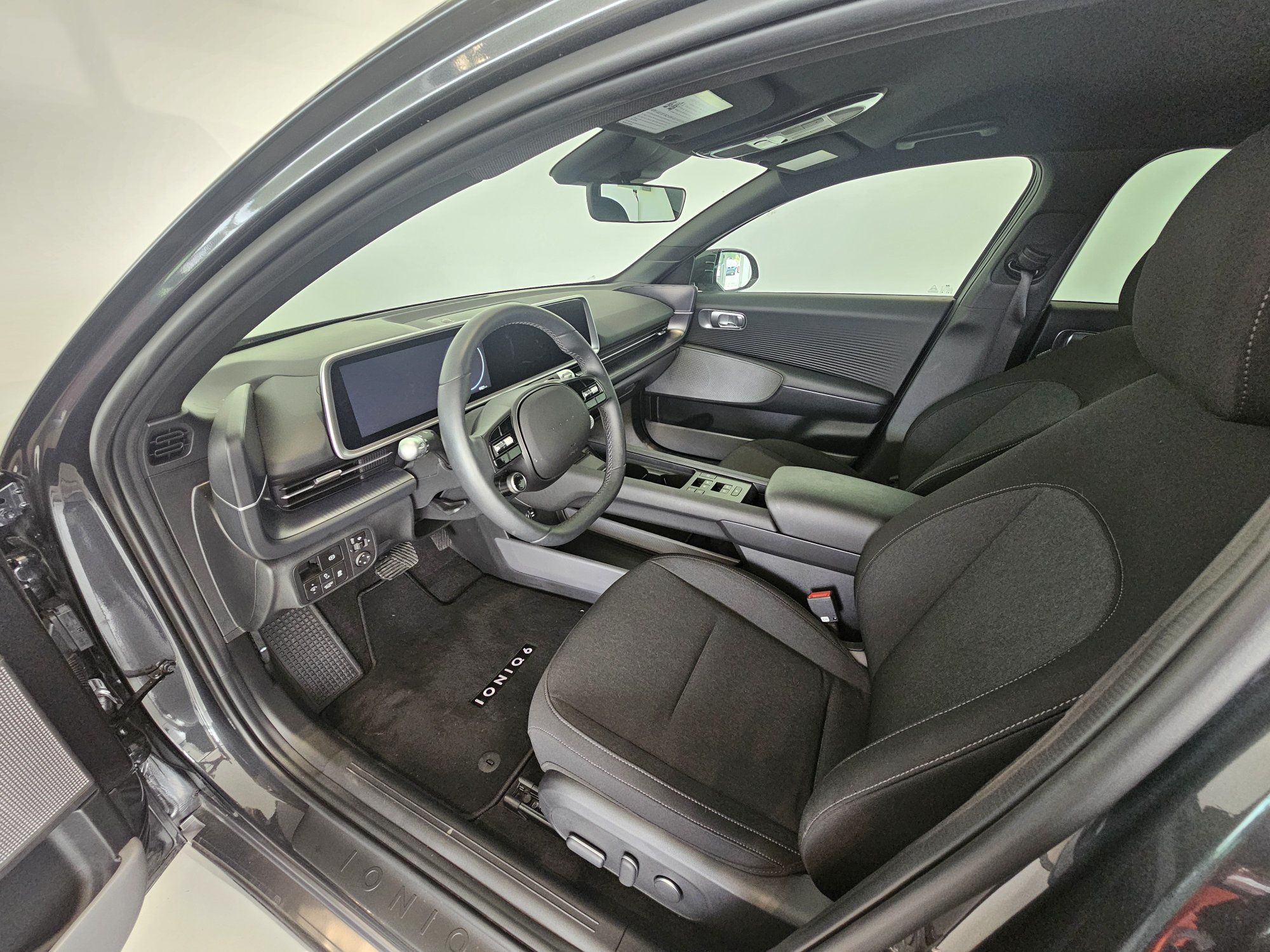 Hyundai Ioniq 6 Preferred + AWD + CAMERA + CARPLAY + WOW!++ 2024