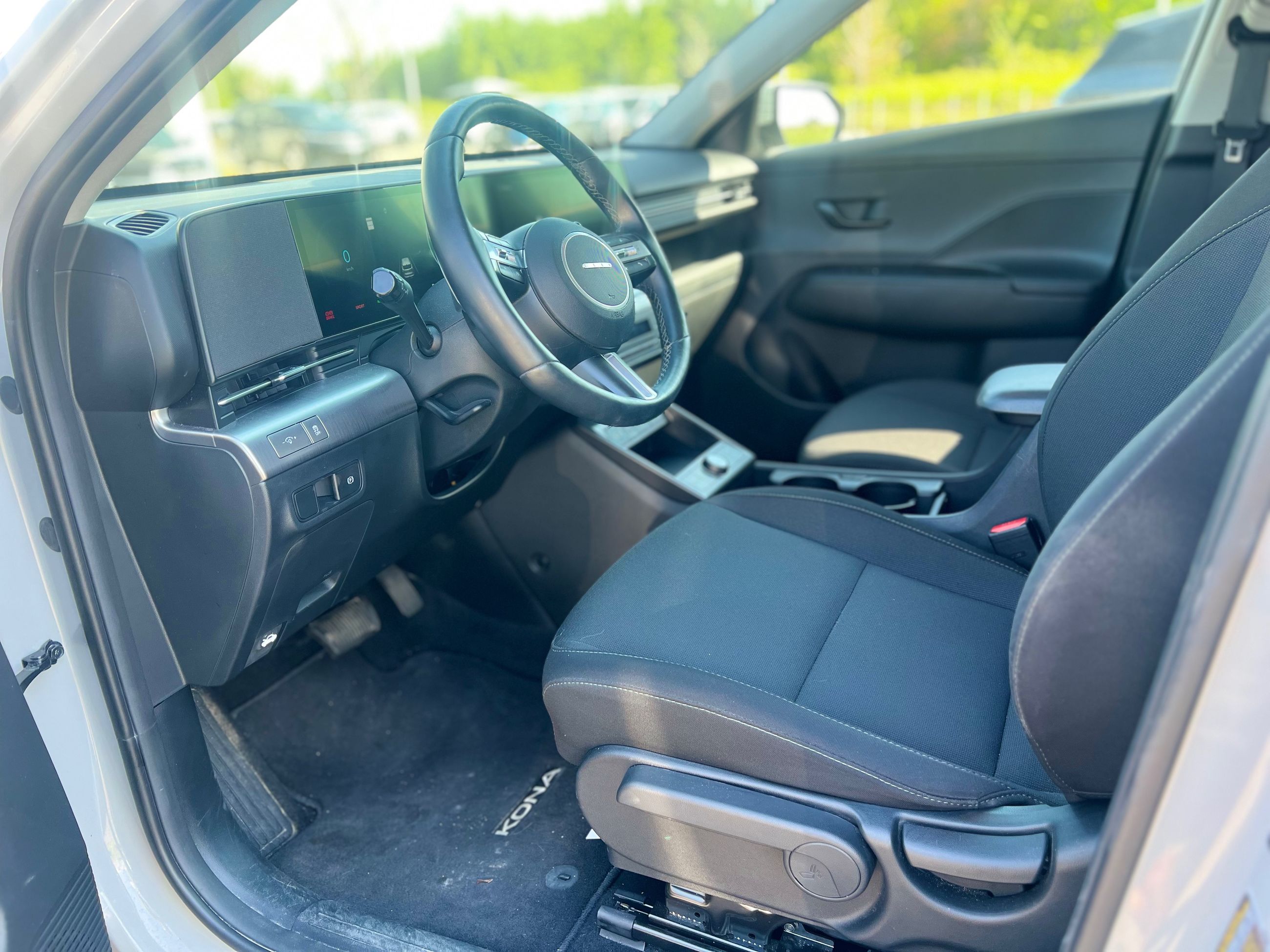 Hyundai KONA ELECTRIC Preferred + CAMERA + BLUETOOTH + CARPLAY + BAS KM 2024