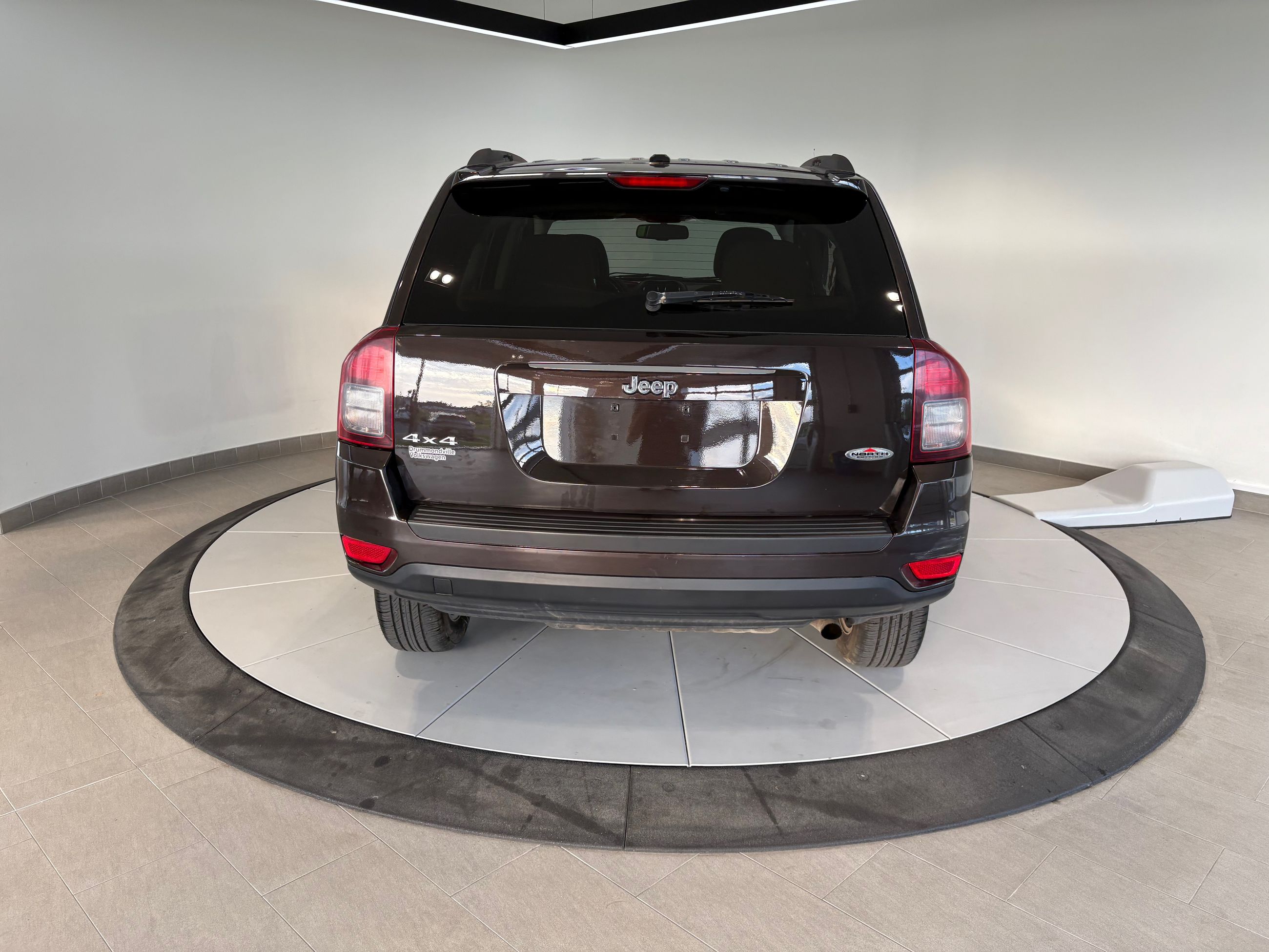 Jeep Compass North + SPORT + 4WD + A/C + BAS KM + WOW +++ 2014