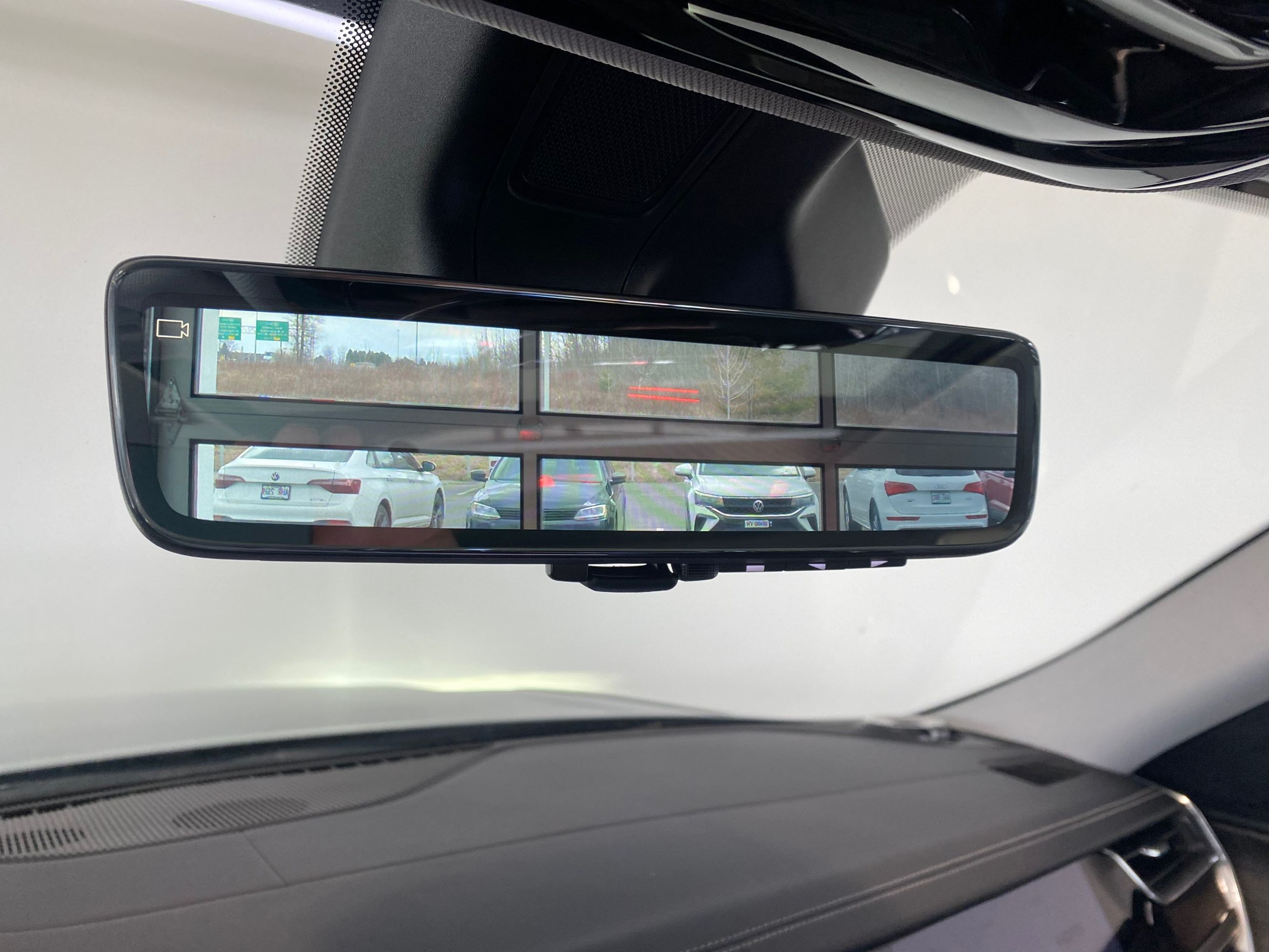 Jeep Grand Cherokee Overland + TETE HAUTE + DVD + TOIT + CUIR + WOW ++ 2023