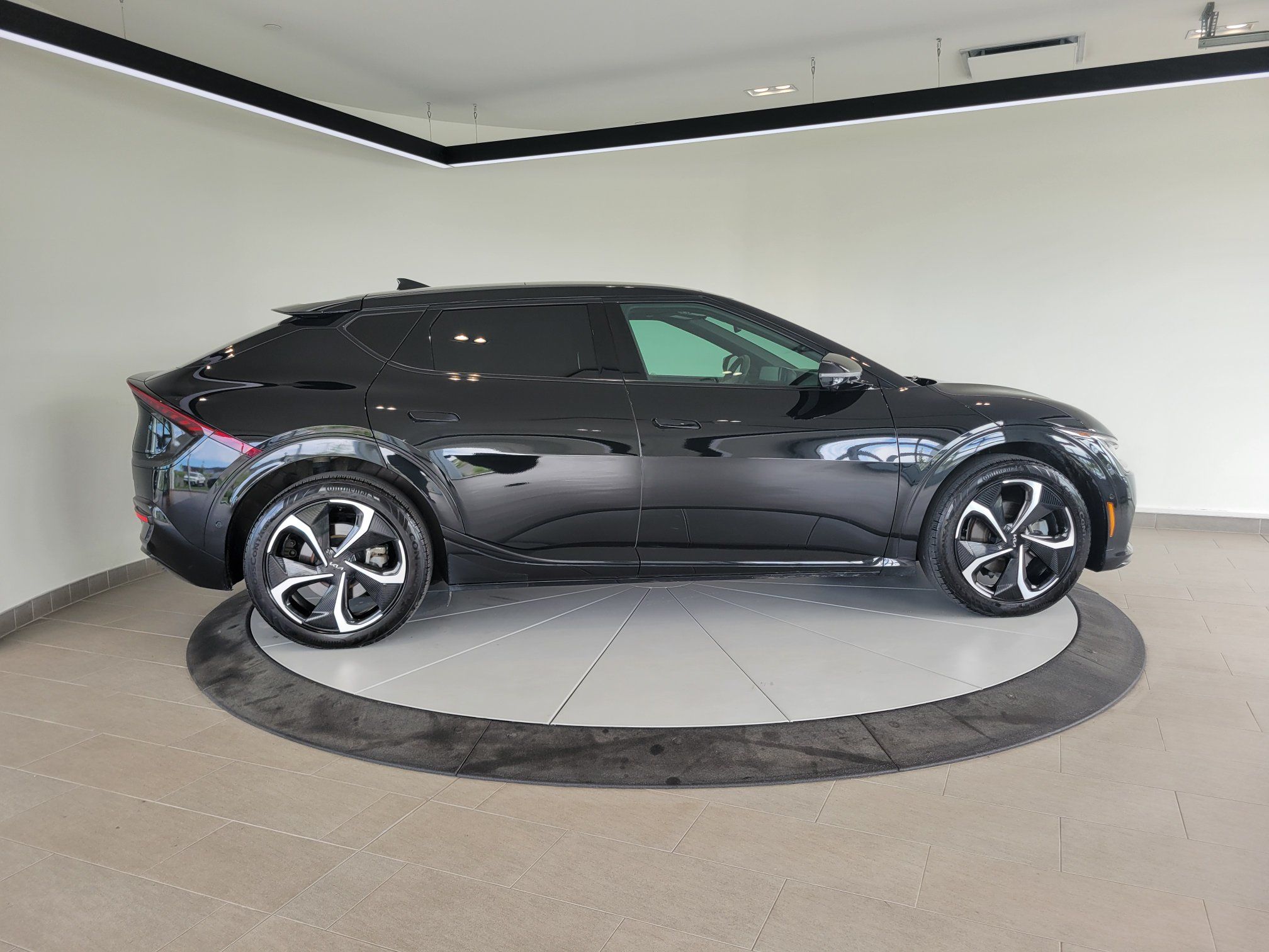 Kia EV6 GT LINE + CAMERA + CARPLAY + TOIT + CUIR + WOW!++ 2024