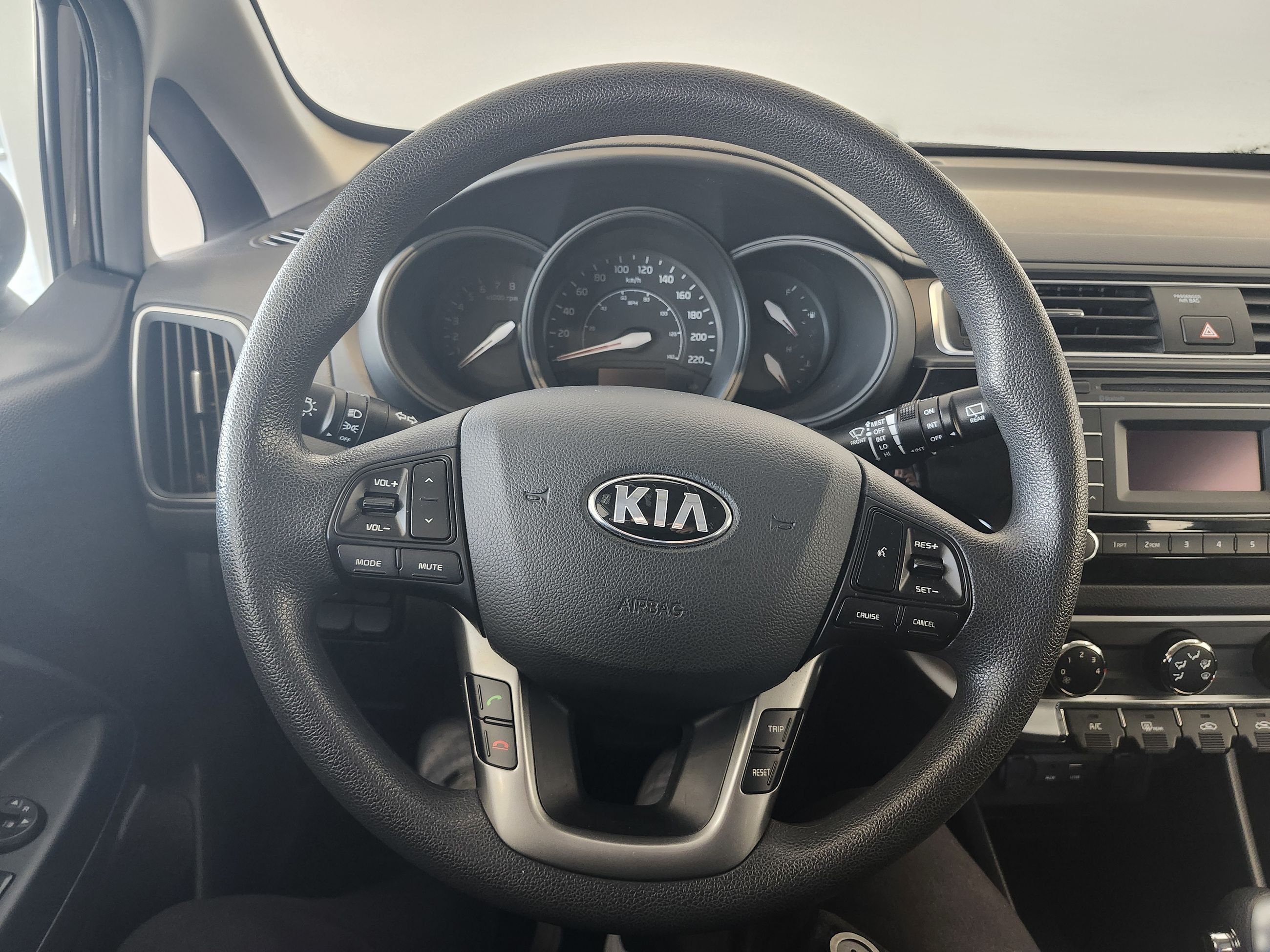 Kia Rio LX + CLIMATISATION + HATCHBACK + ECO + BAS KM +++ 2016