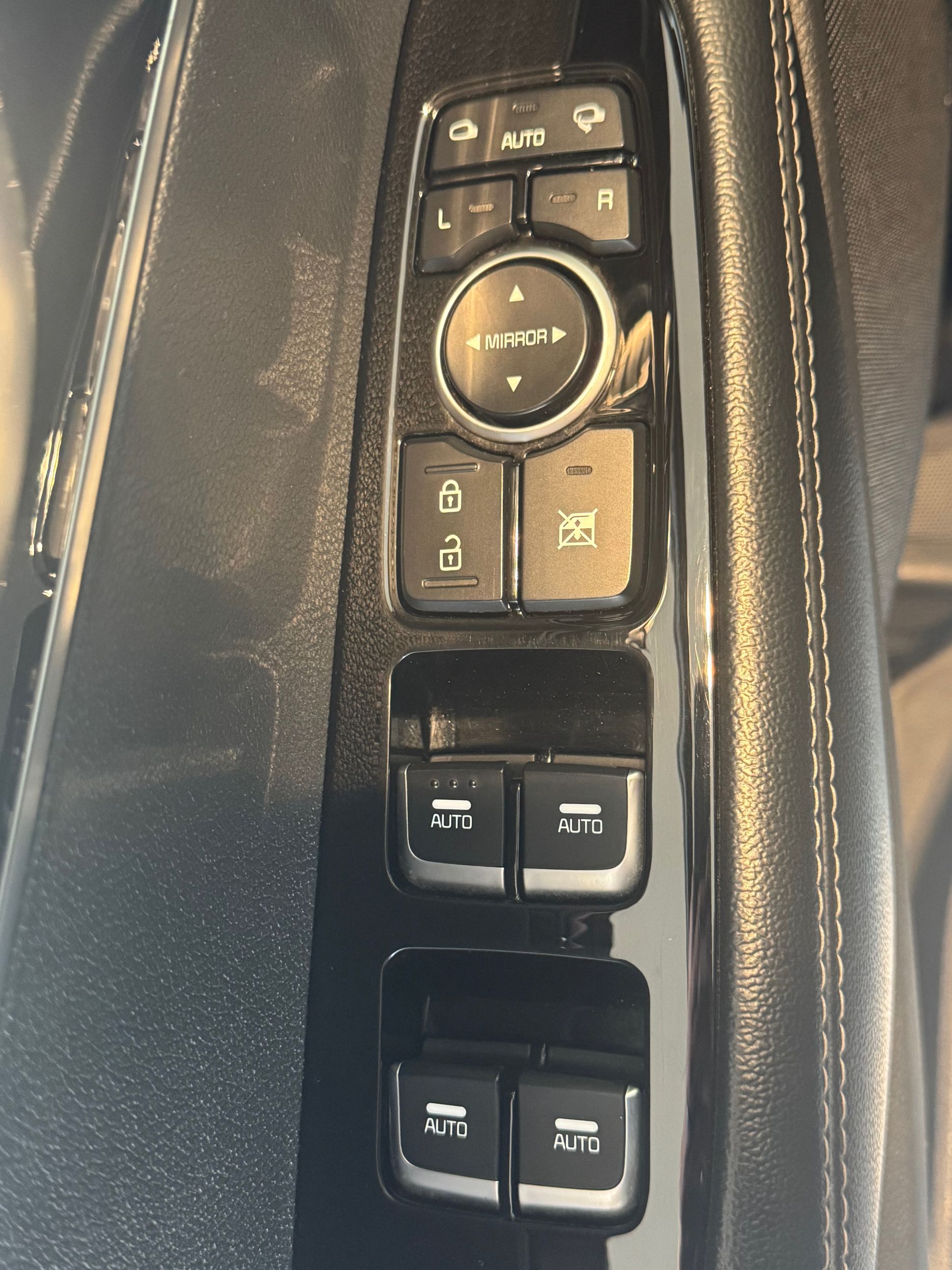 Kia Sorento Sx + cuir + toit + CarPlay + WoW ++ 2020 Sx + cuir + toit + CarPlay + WoW +++
