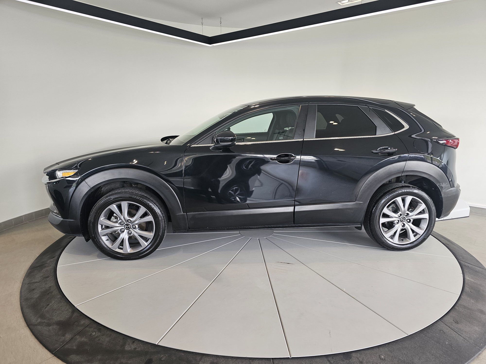 Mazda CX-30 GS + PREFERRED+ CARPLAY + SIEGES CHAUFFANTS+ WOW!+ 2023