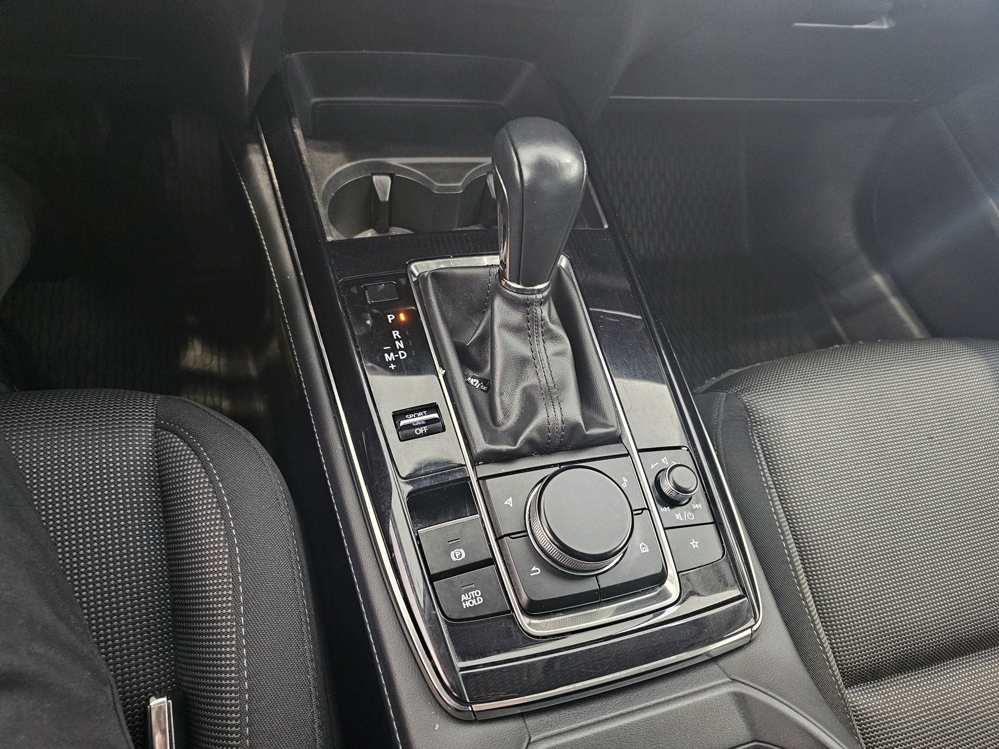 Mazda CX-30 GS + PREFERRED+ CARPLAY + SIEGES CHAUFFANTS+ WOW!+ 2023