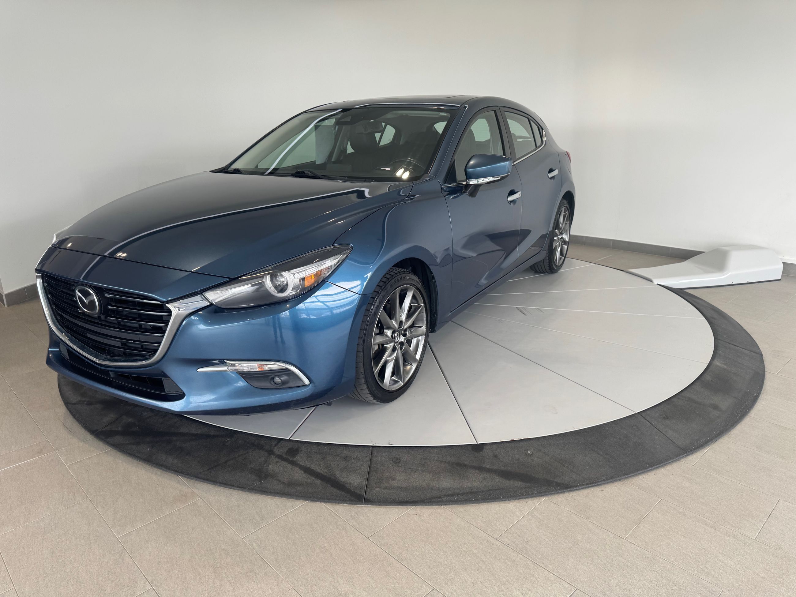 Mazda 3 Sport GT + CUIR + TOIT + CAMÉRA + BT + WOW ++ 2018
