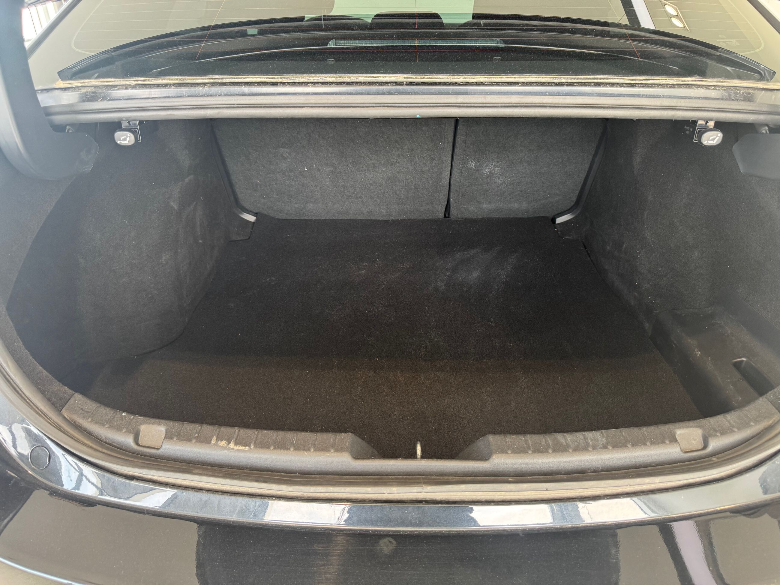Mazda 3 GX + A/C + CAMERA + BLUETOOTH + WOW +++ 2022
