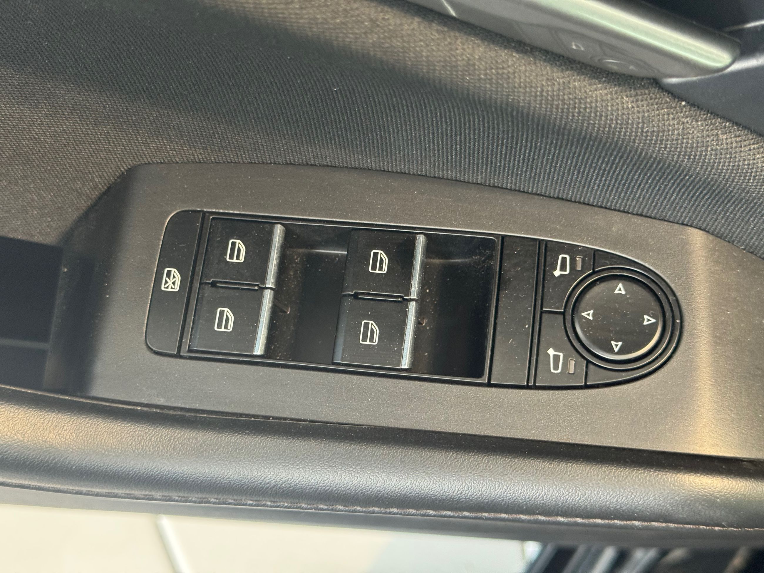 Mazda 3 GX + A/C + CAMERA + BLUETOOTH + WOW +++ 2022