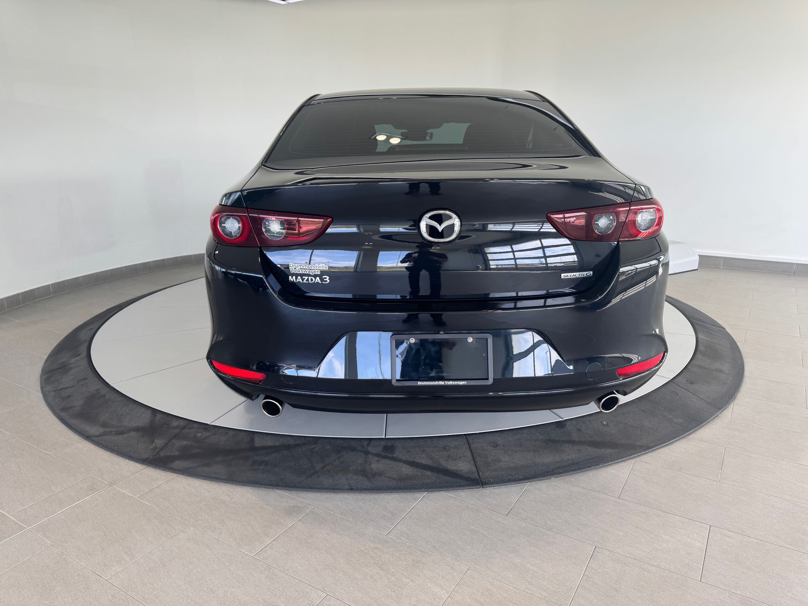 Mazda 3 GX + A/C + CAMERA + BLUETOOTH + WOW +++ 2022