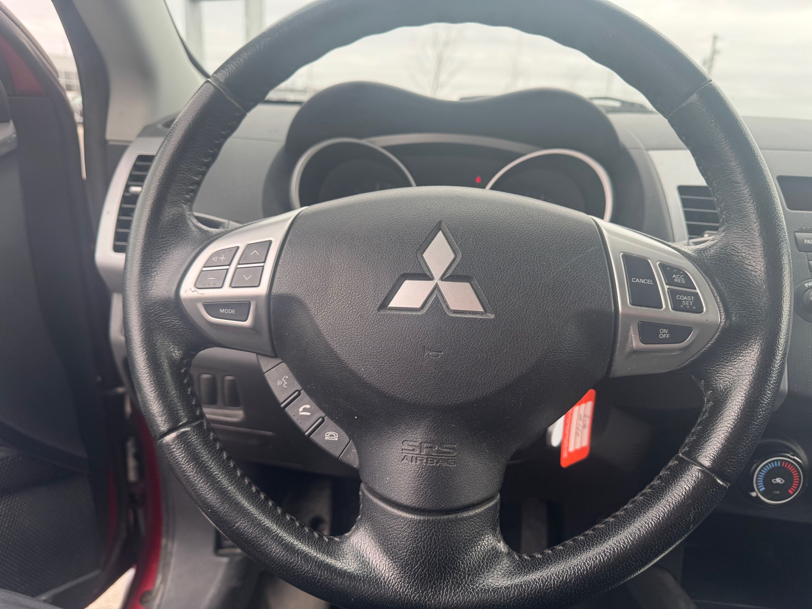 Mitsubishi Outlander ES + CLIMATISATION + SIEGES CHAUFFANTS + MAGS ++++ 2012