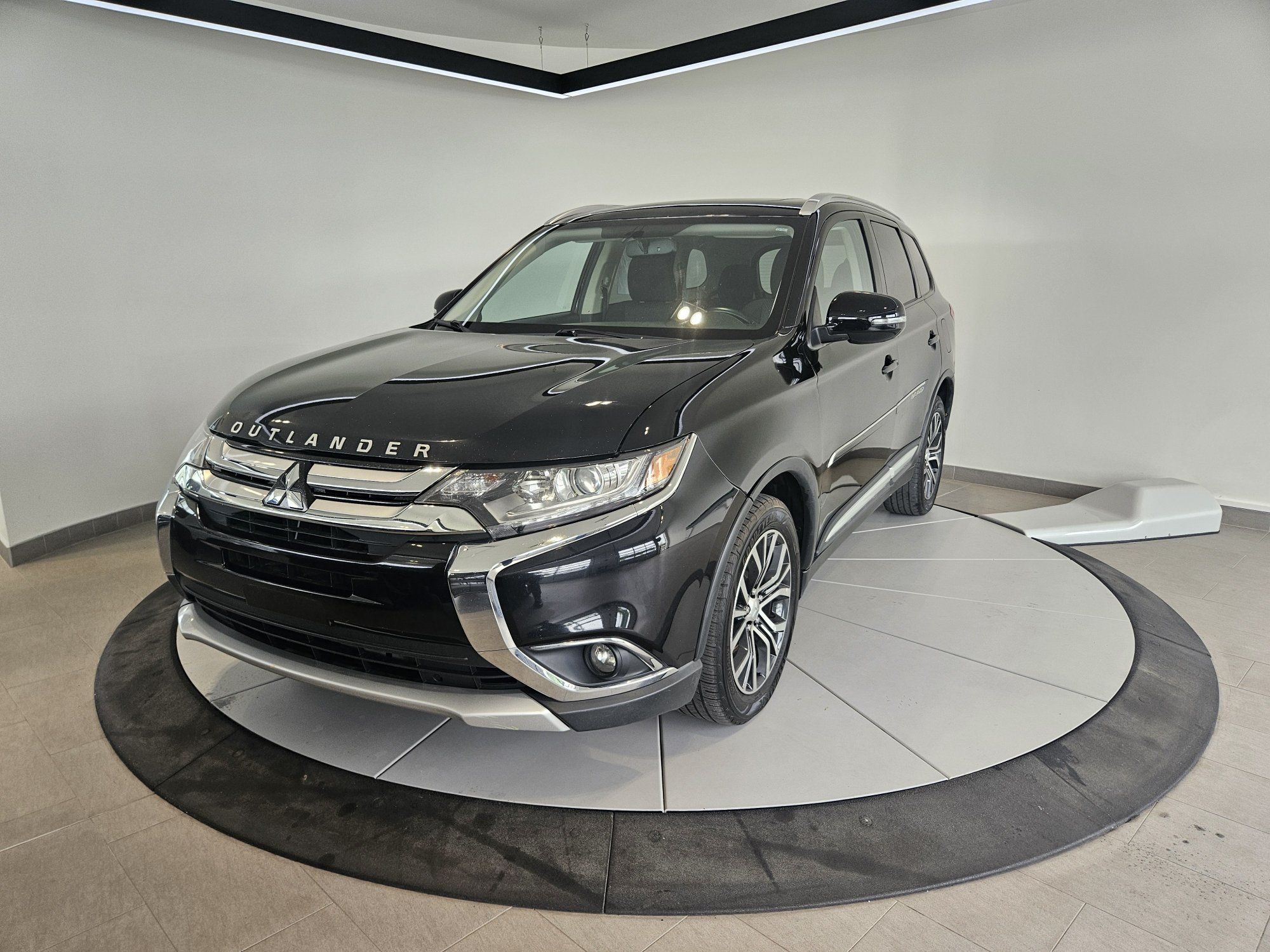 2018 Mitsubishi Outlander SE + TOURING + TOIT + CAMERA + BLUETOOTH + WOW ++