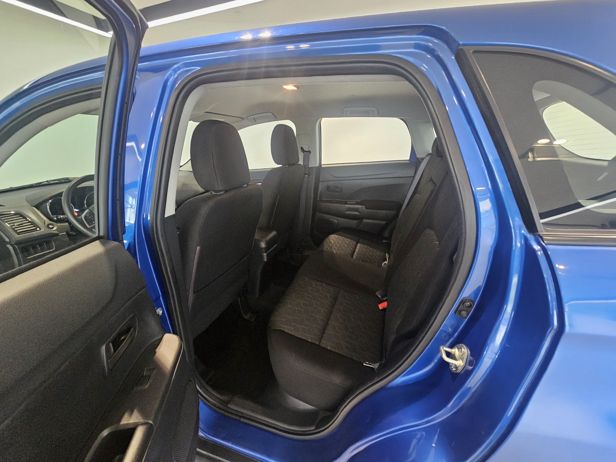 Mitsubishi RVR ES + CAMERA + BAS KM + BLUETOOTH + WOW!+++ 2021