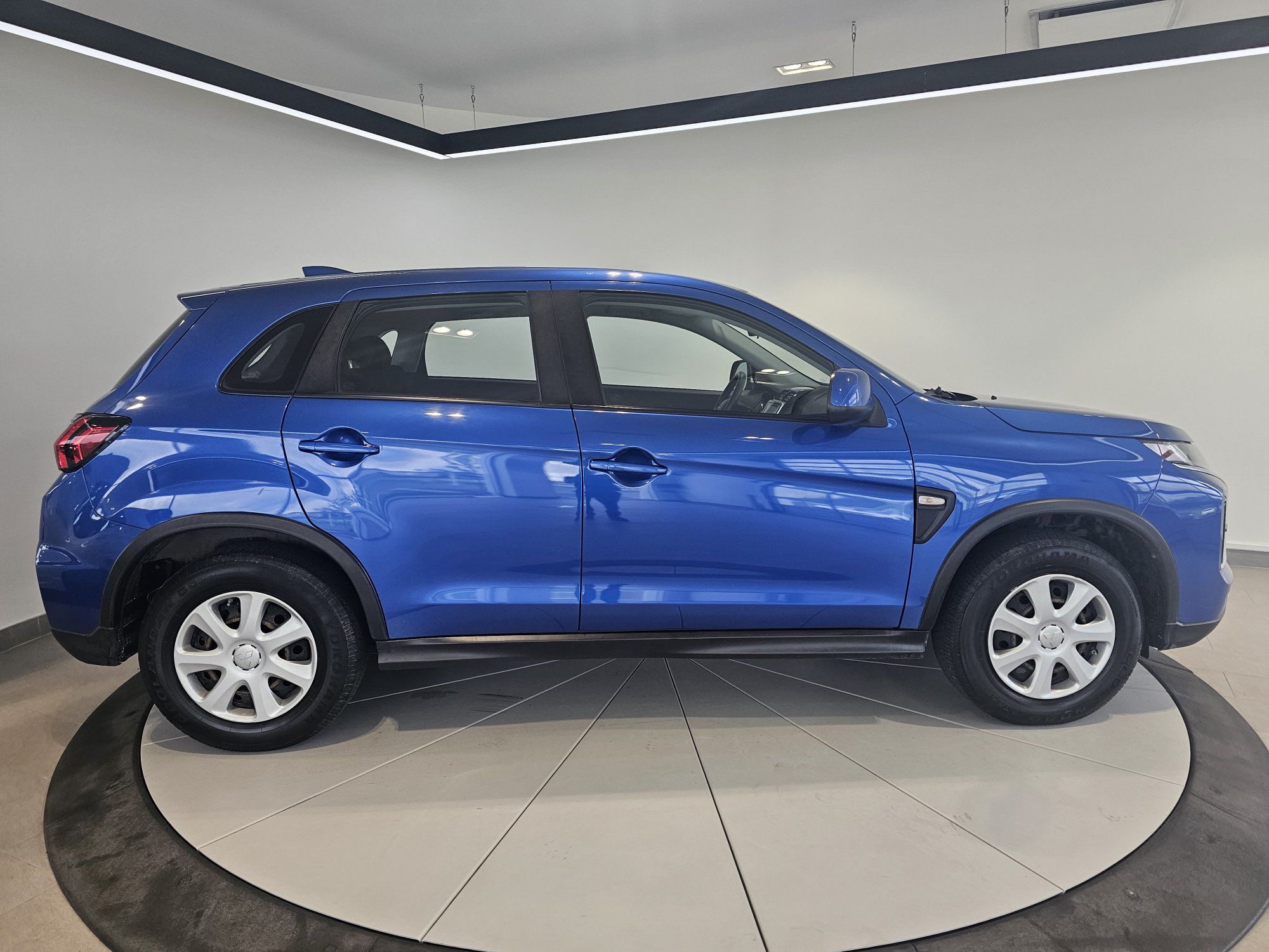 Mitsubishi RVR ES + CAMERA + BAS KM + BLUETOOTH + WOW!+++ 2021