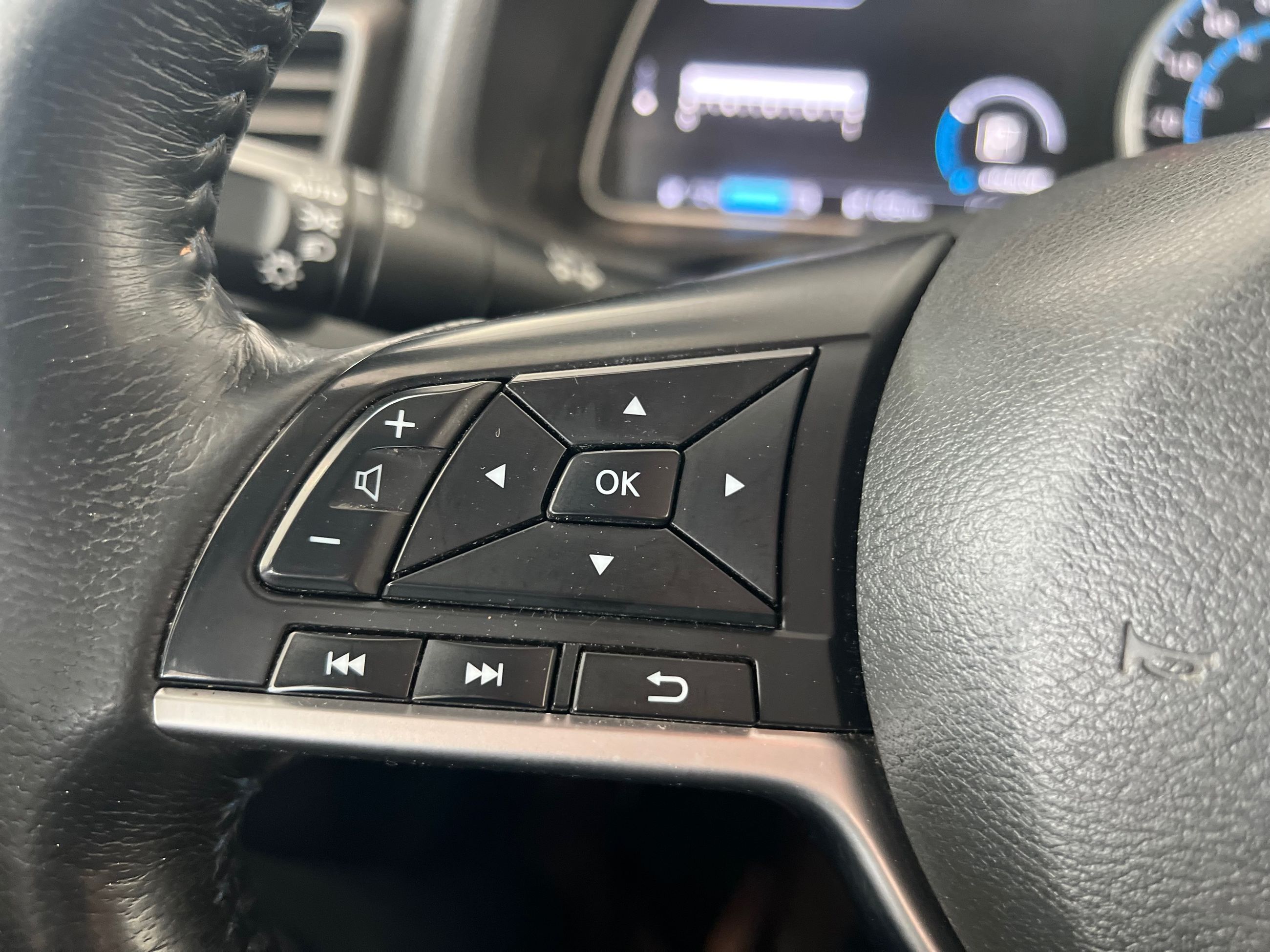 2019 Nissan Leaf SV + CAMERA + CARPLAY + A/C + WOW!+++