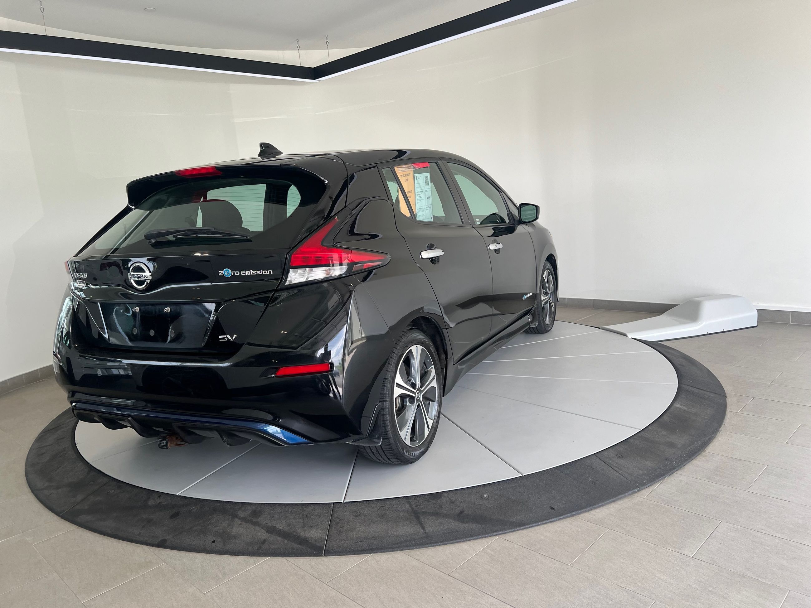 2019 Nissan Leaf SV + CAMERA + CARPLAY + A/C + WOW!+++