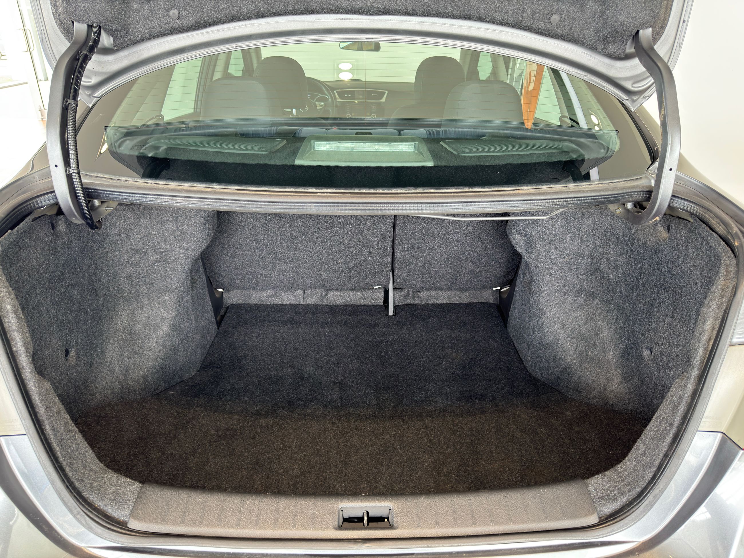 Nissan Sentra SV + TOIT + CAMERA + A/C + BLUETOOTH + WOW ++ 2017
