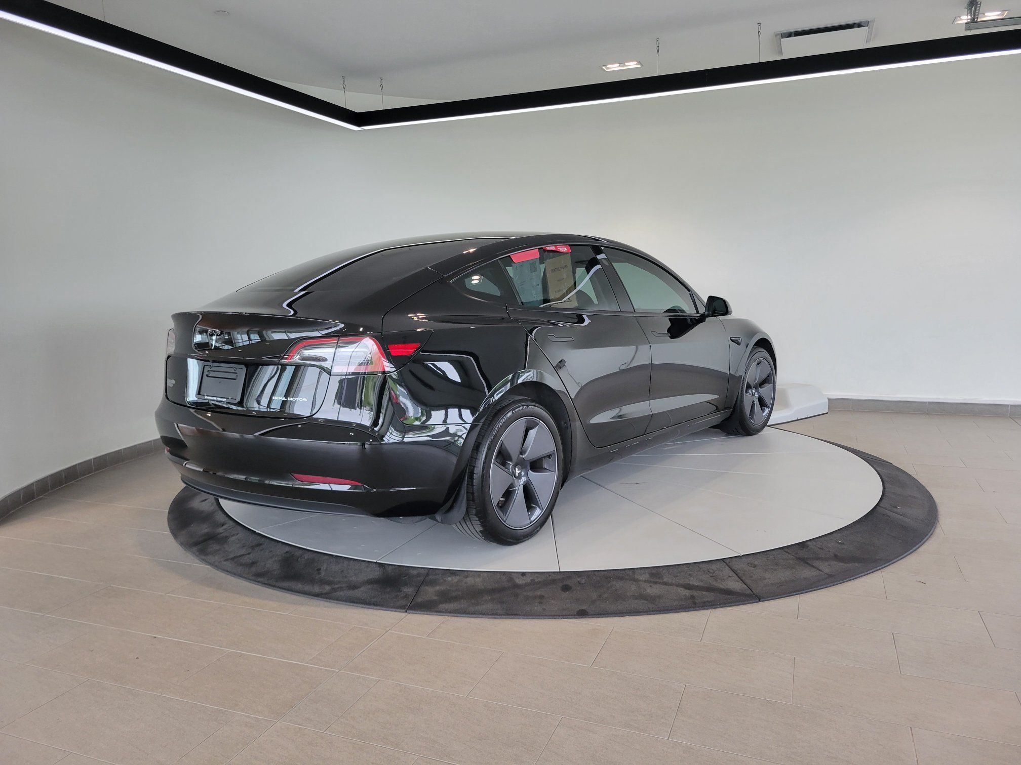 2023 Tesla MODEL 3 AWD LONG RANGE + CUIR + CAMERA + CHAUFFANT +WOW!++