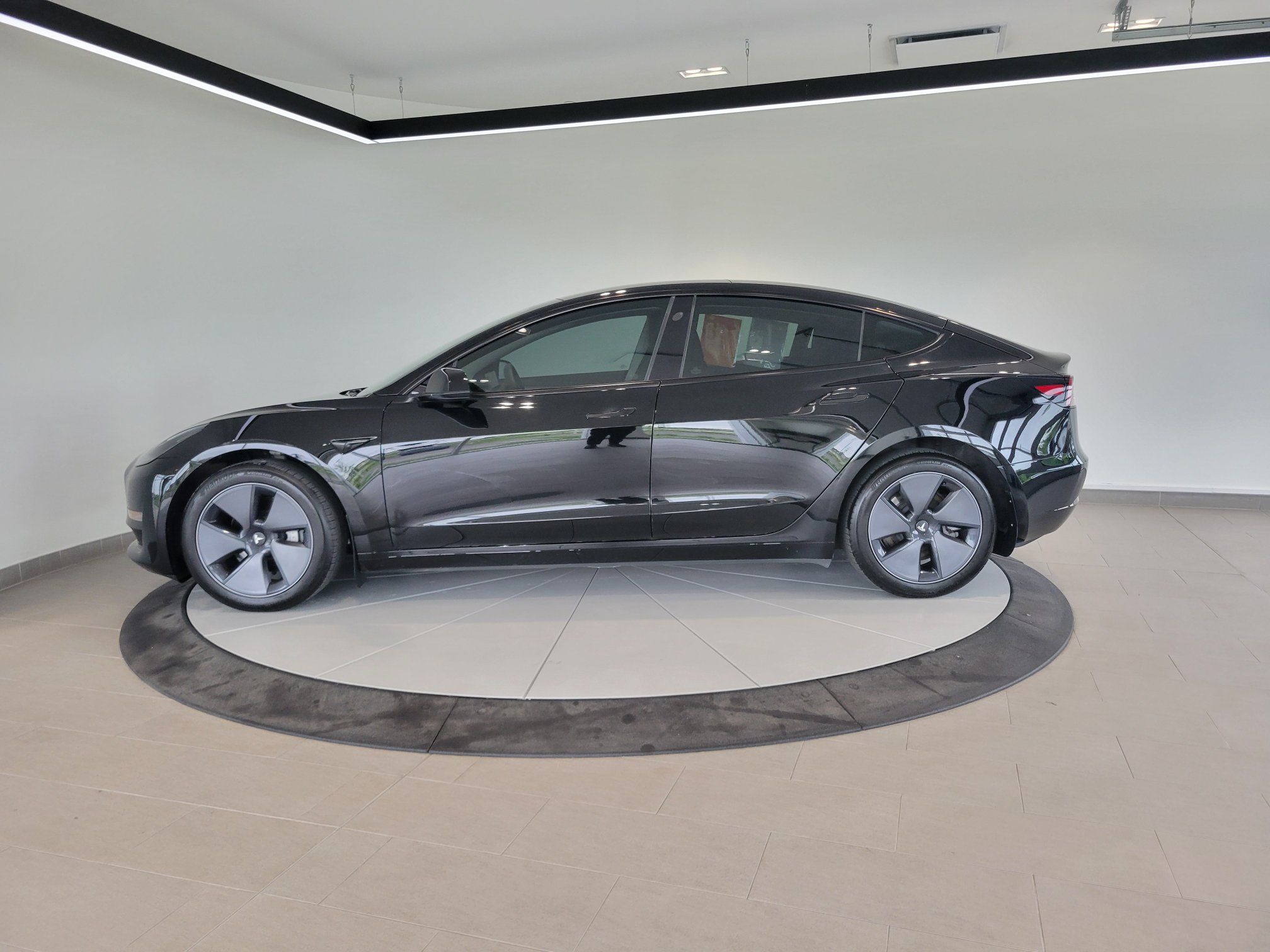 2023 Tesla MODEL 3 AWD LONG RANGE + CUIR + CAMERA + CHAUFFANT +WOW!++