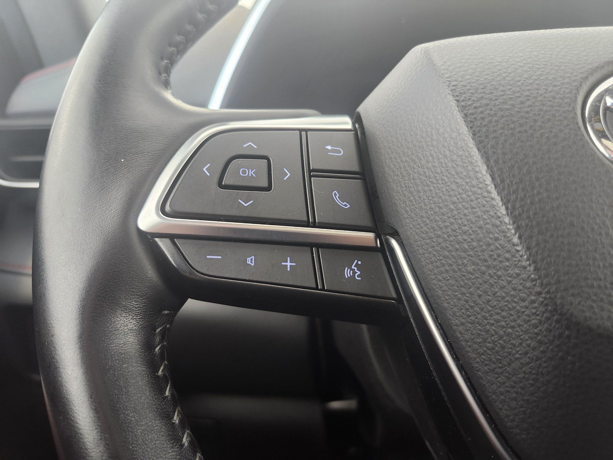 Toyota Highlander XSE + CUIR ROUGE + TOIT + CARPLAY + A/C + RARE +++ 2021