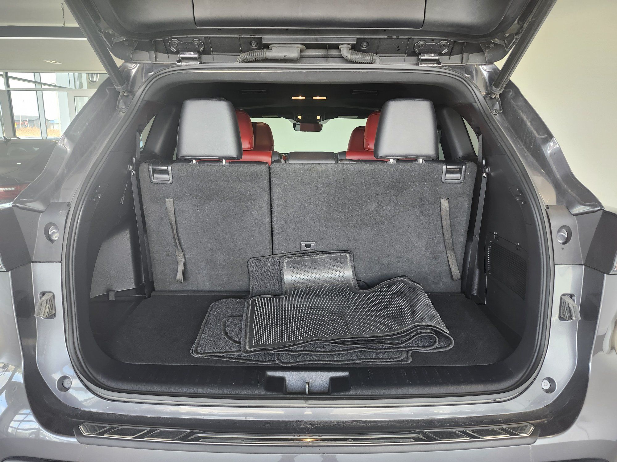 Toyota Highlander XSE + CUIR ROUGE + TOIT + CARPLAY + A/C + RARE +++ 2021