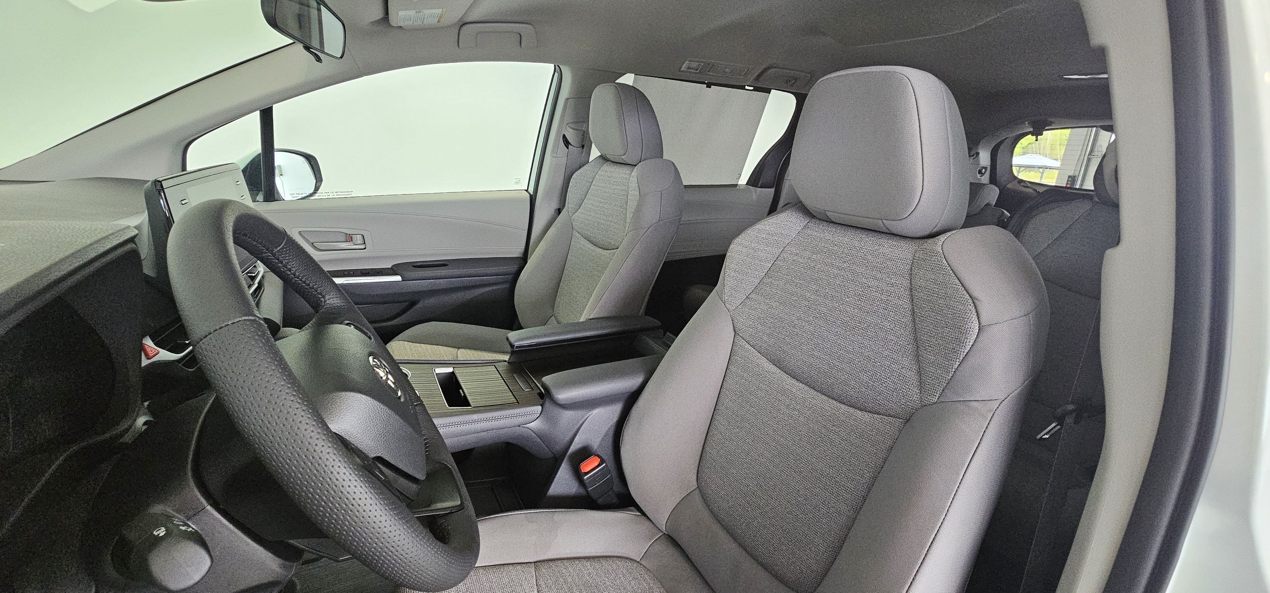 Toyota Sienna LE + AWD + 8 PASSAGERS + CAMERA + BAS KM + WOW +++ 2024