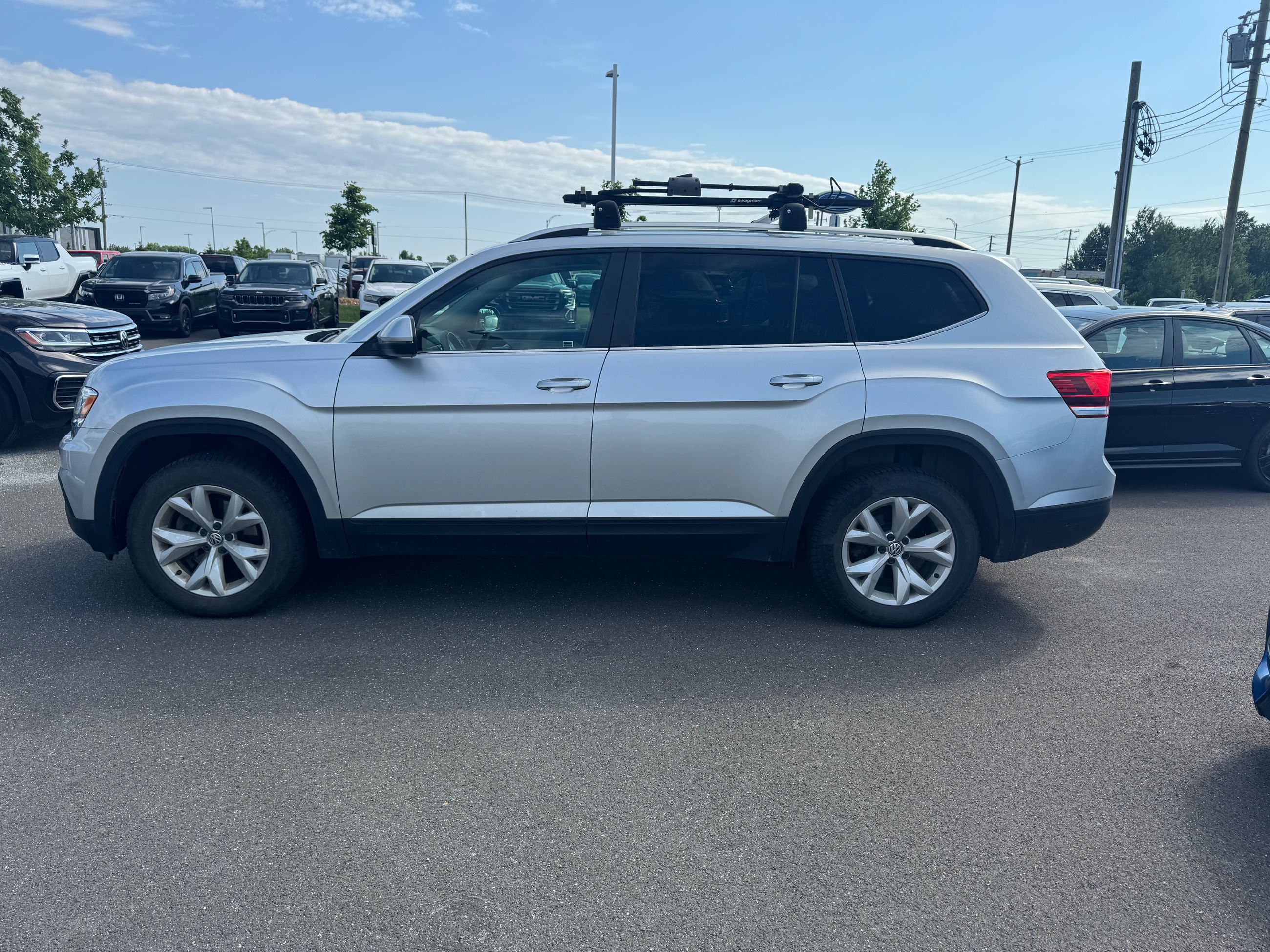 Volkswagen Atlas Trendline + CAMERA + CARPLAY + WOW!+++ 2019