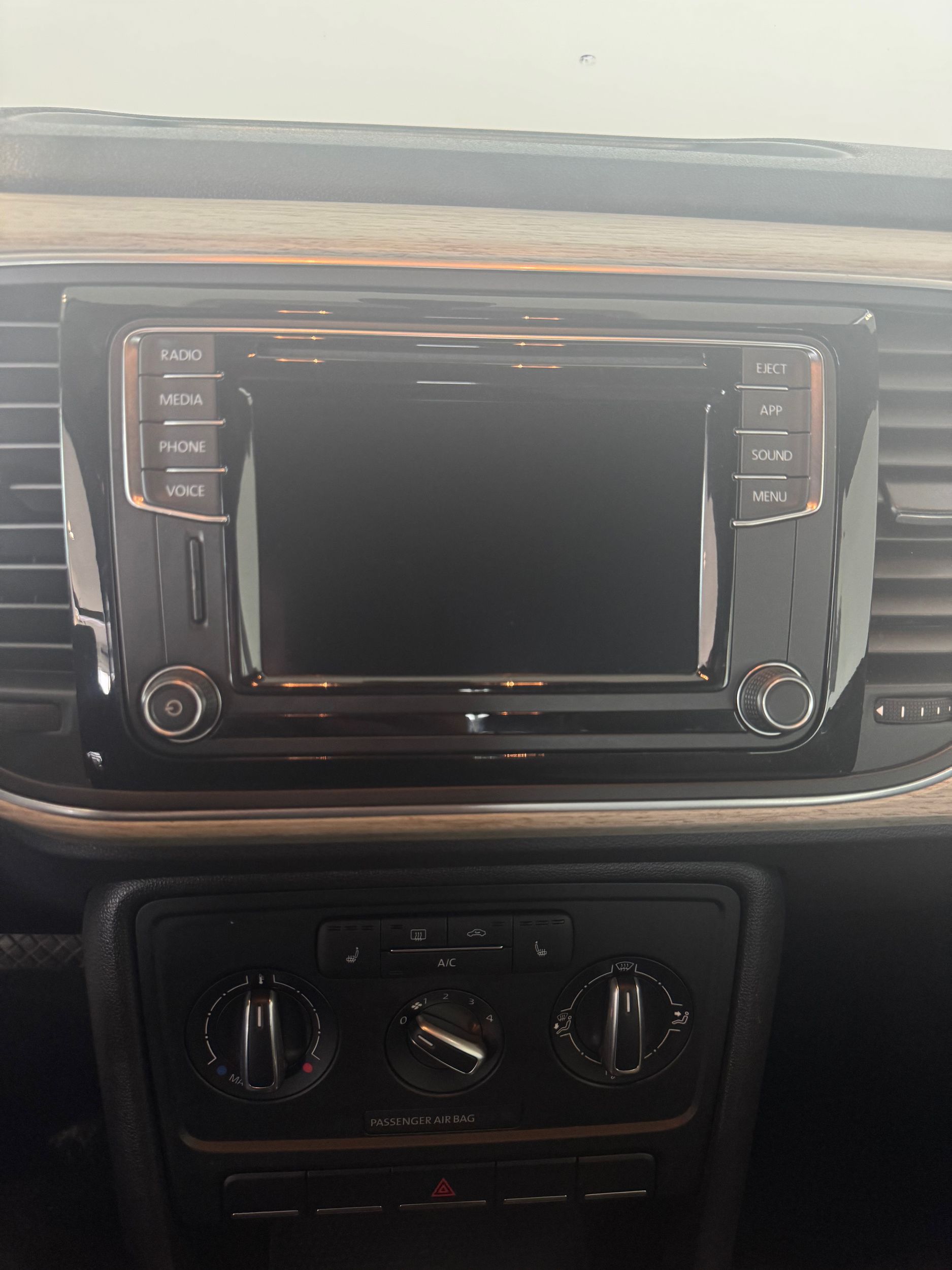 Volkswagen Beetle Convertible A/C + BLUETOOTH + CAMERA + WOW ! +++ 2018