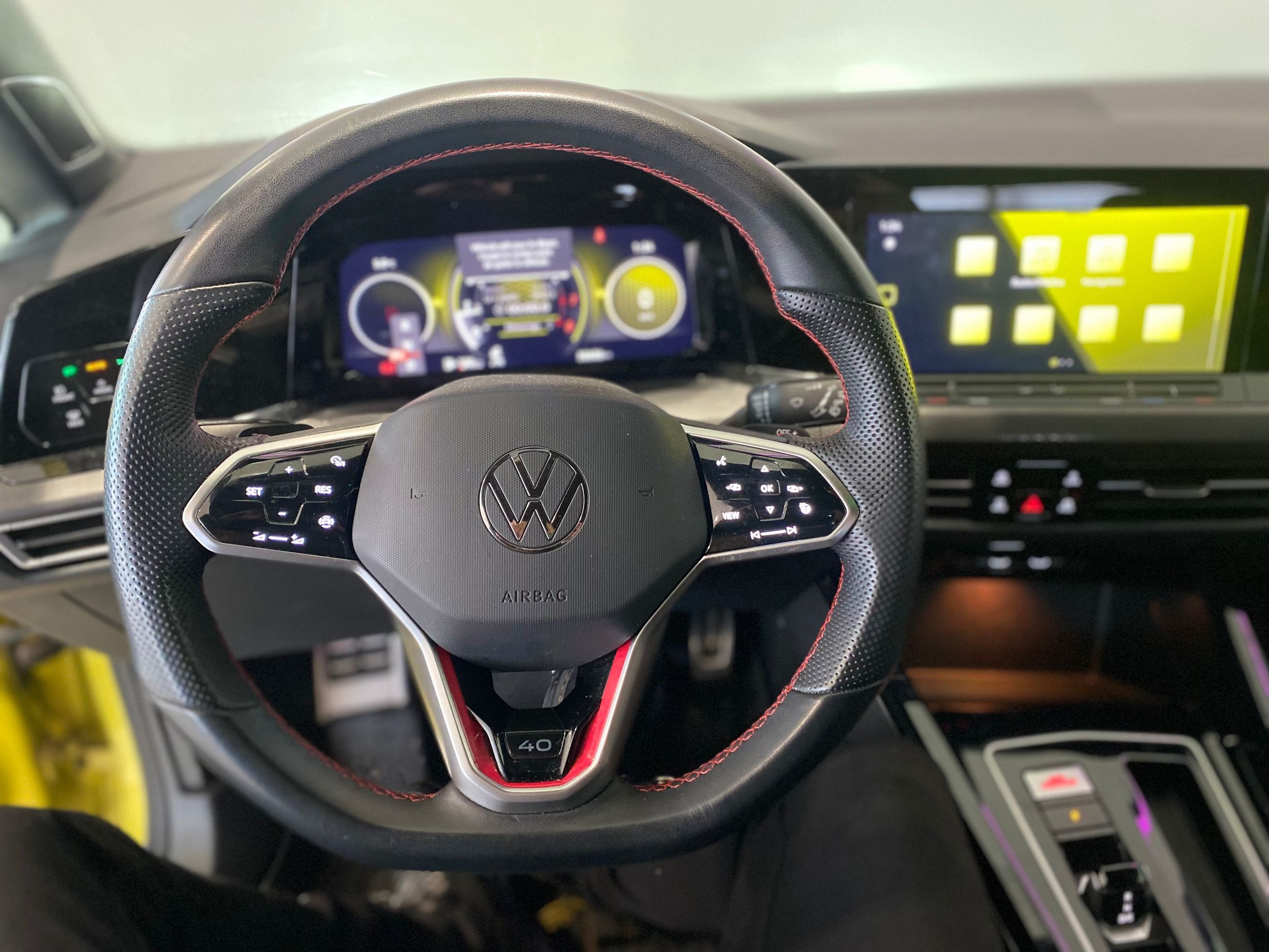 Volkswagen Golf GTI 40th + DSG + CAMERA + CARPLAY + 241  HP + 2023