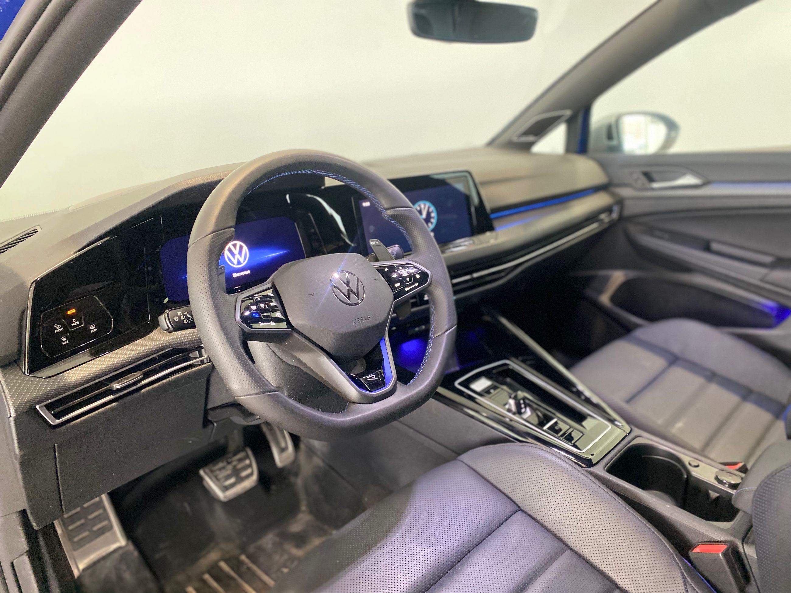 Volkswagen Golf R R + DSG + CARPLAY + CAMERA + 333 HP + WOW +++ 2024